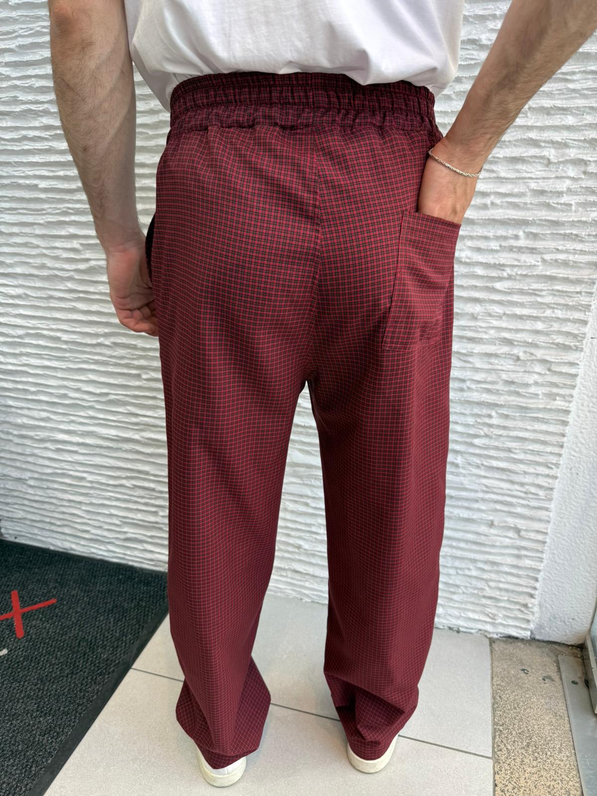 color:burgundy