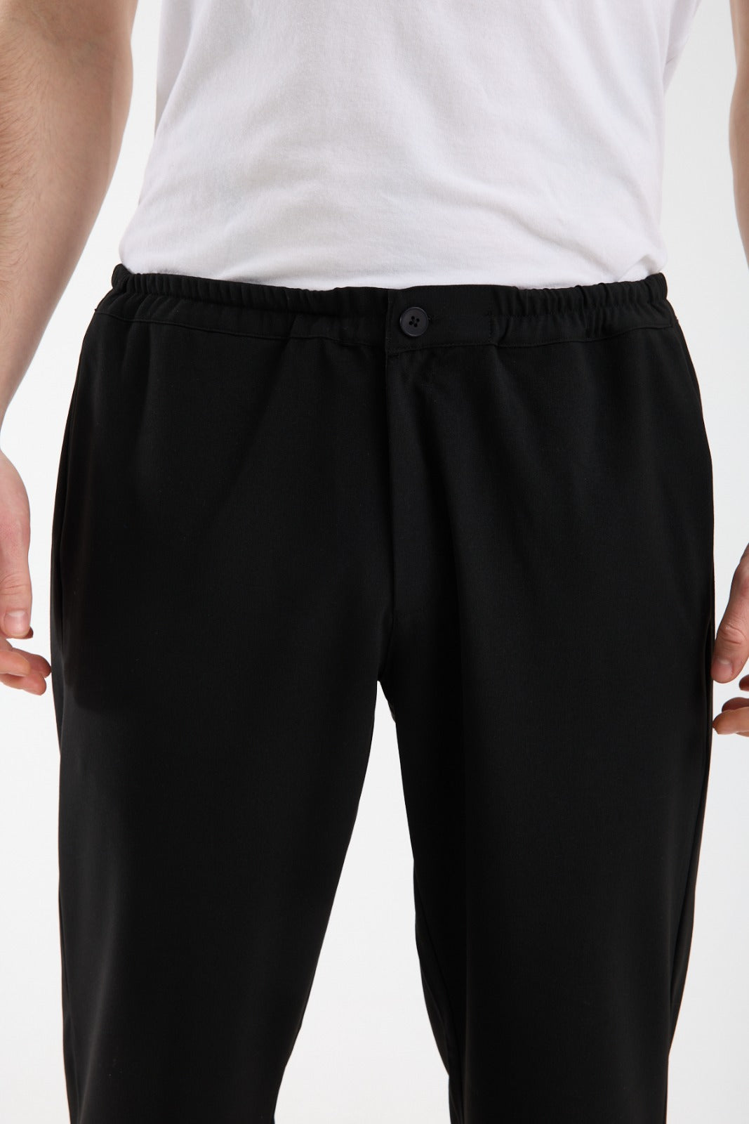 color:black