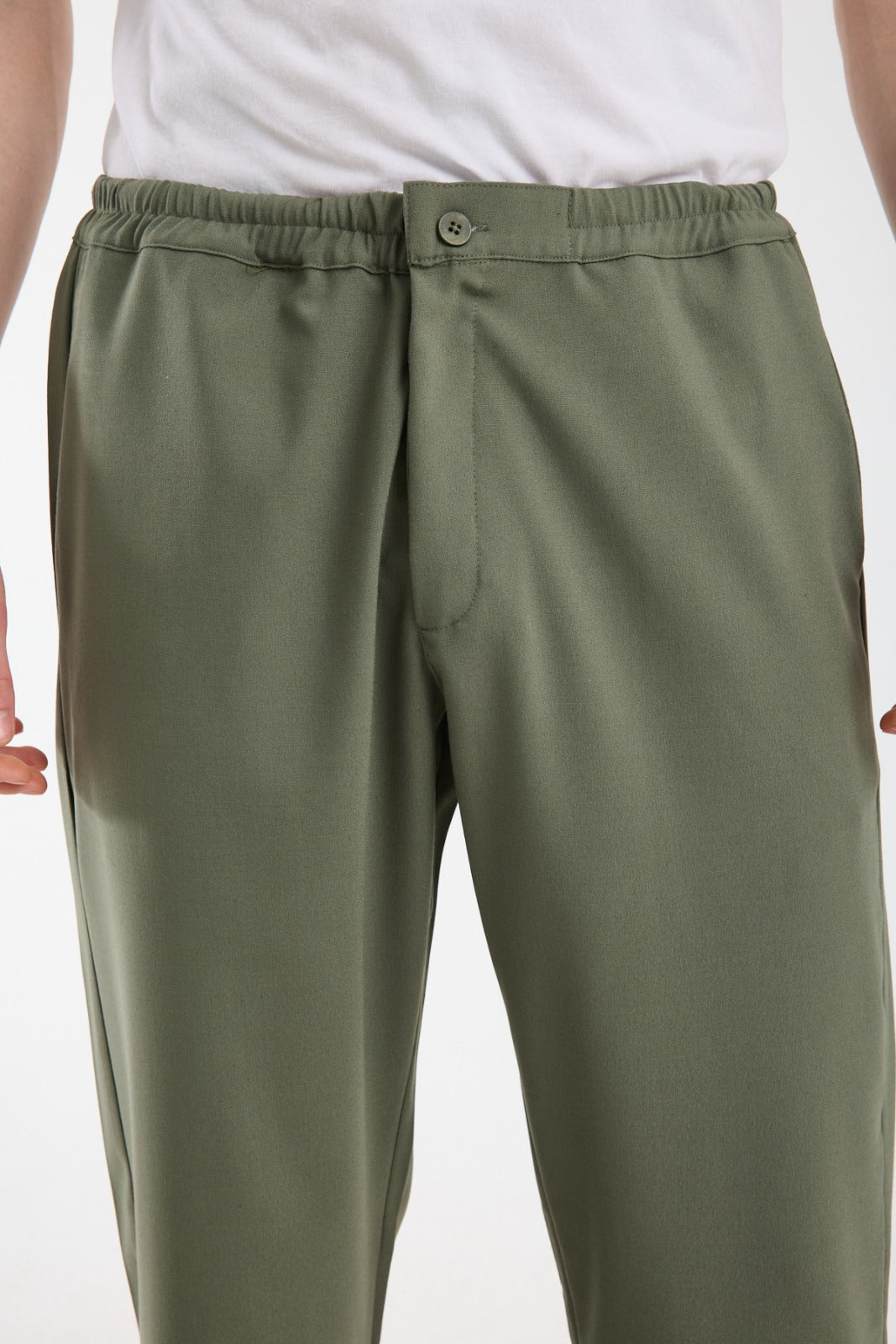 color:khaki