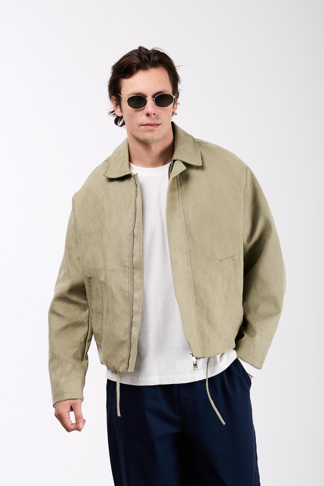 color:green