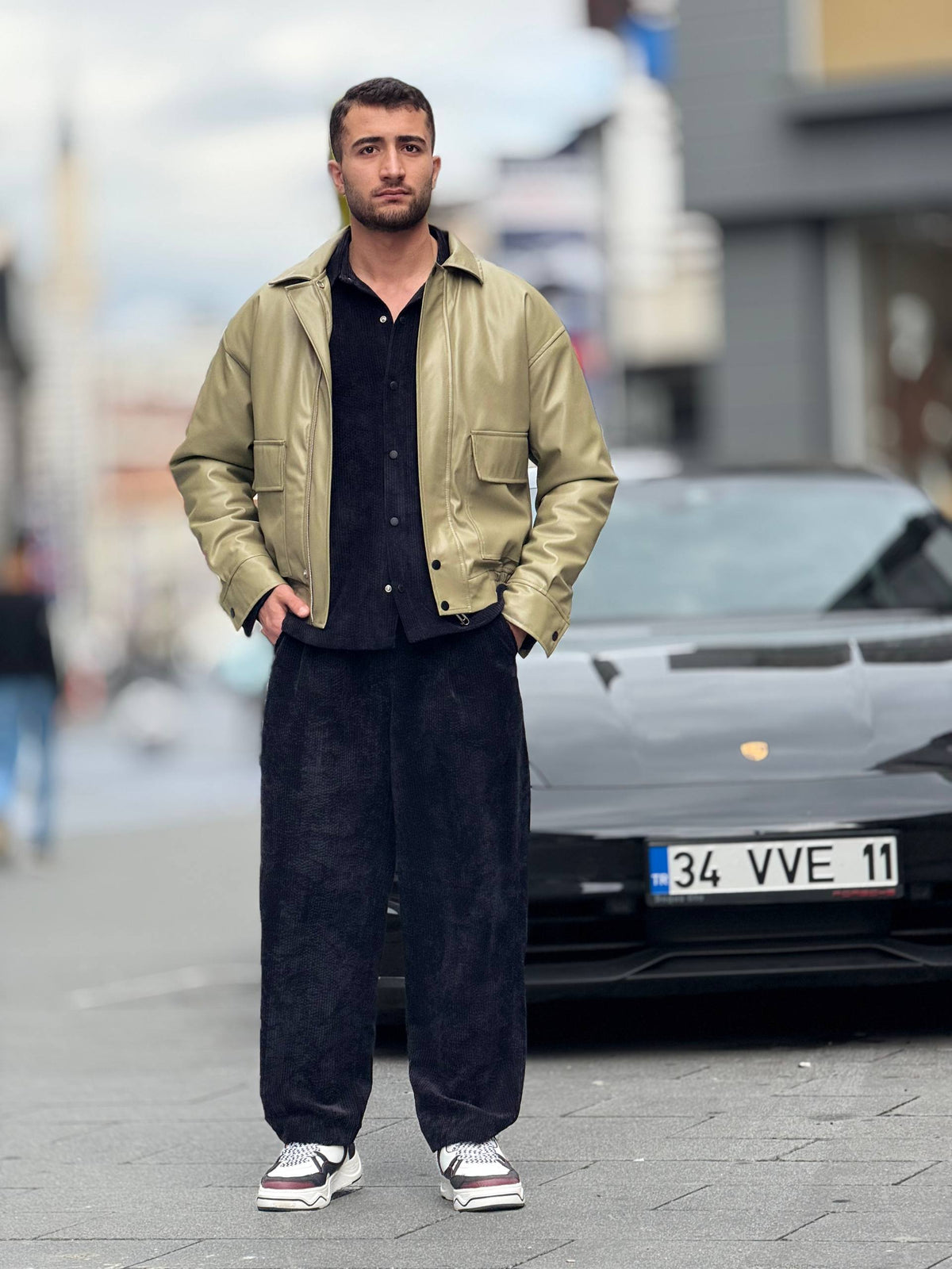 color:khaki