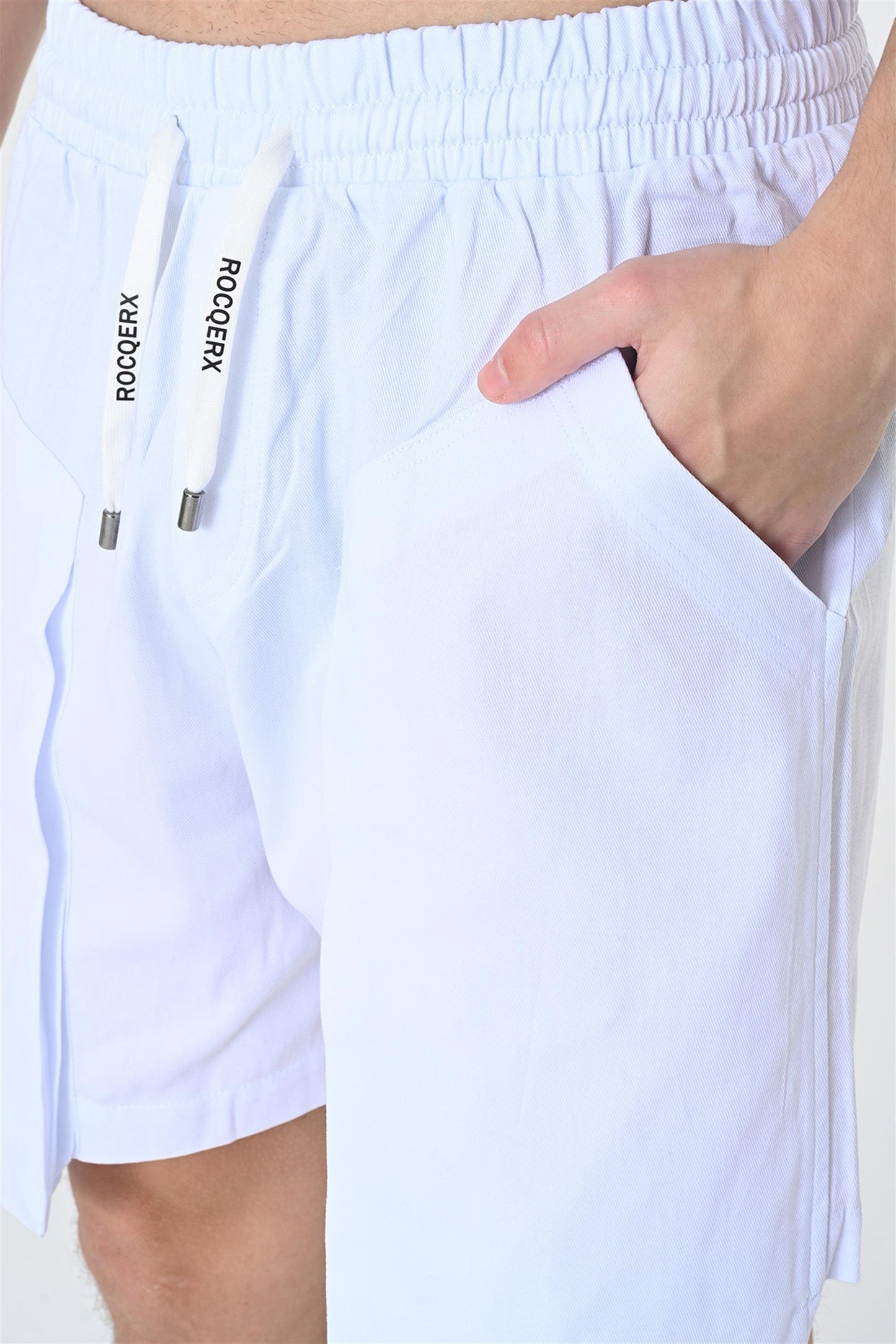 Gabardine Shorts with Elastic Waistband, Gusseted Front Pocket Detail R-4302
