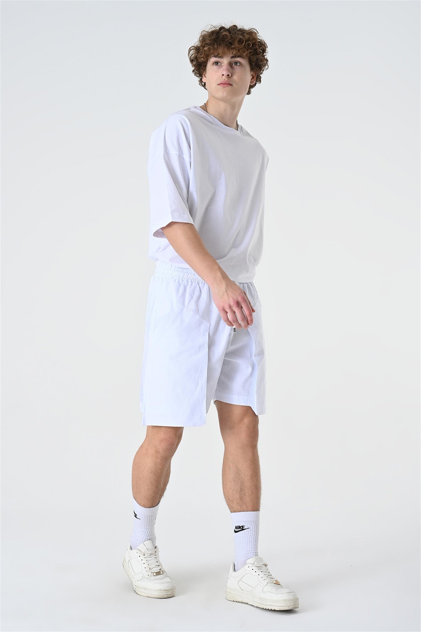 Gabardine Shorts with Elastic Waistband, Gusseted Front Pocket Detail R-4302
