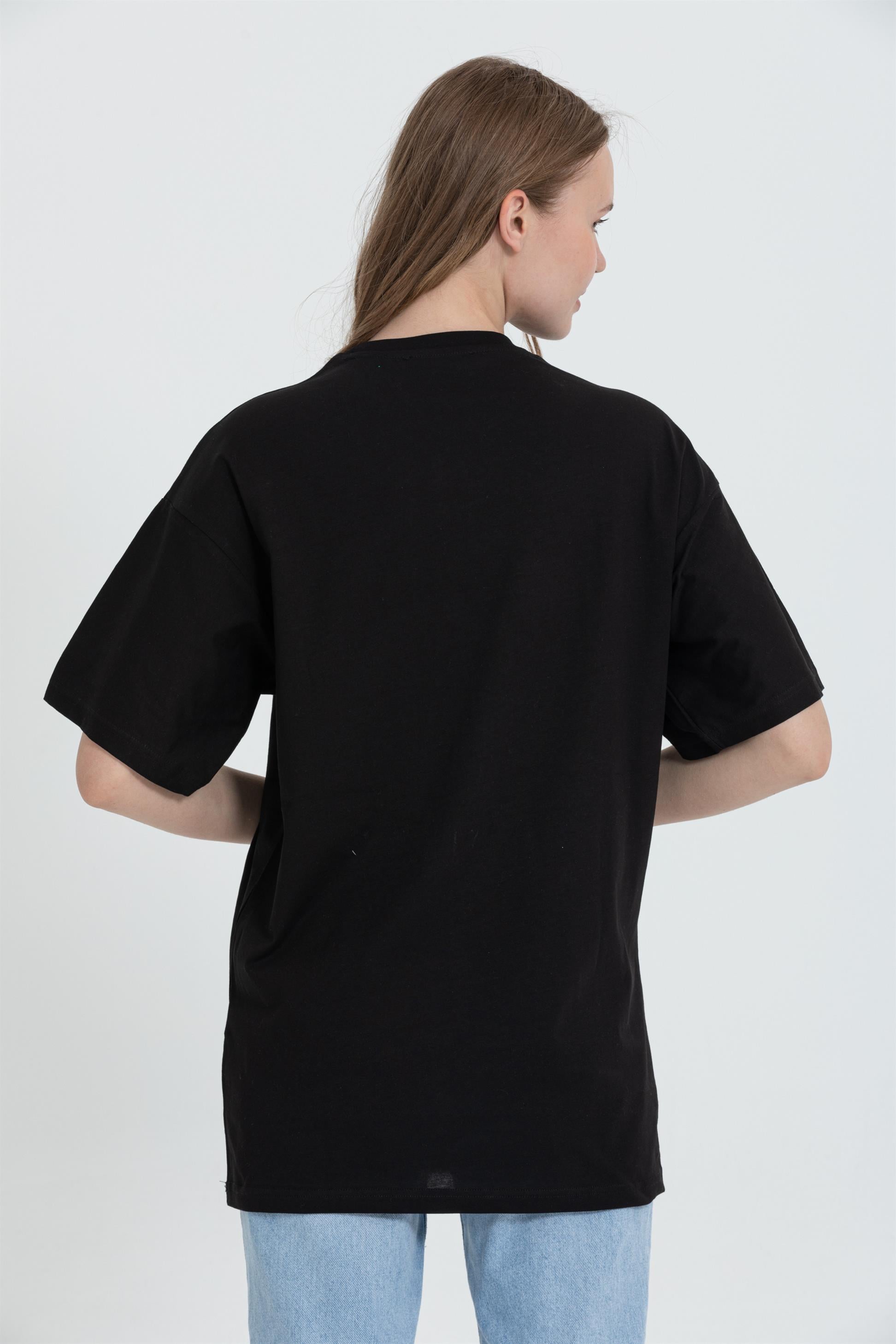 color:black