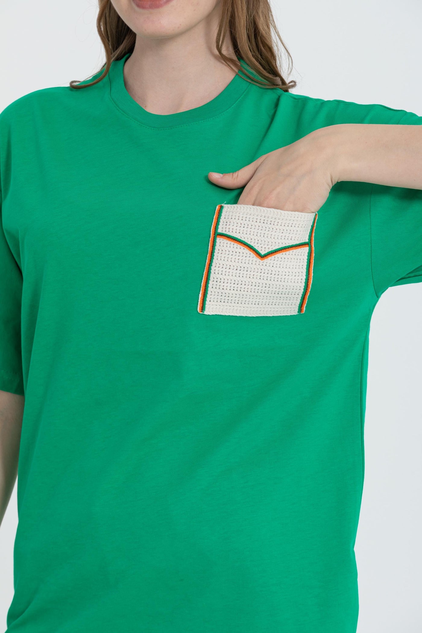 color:green
