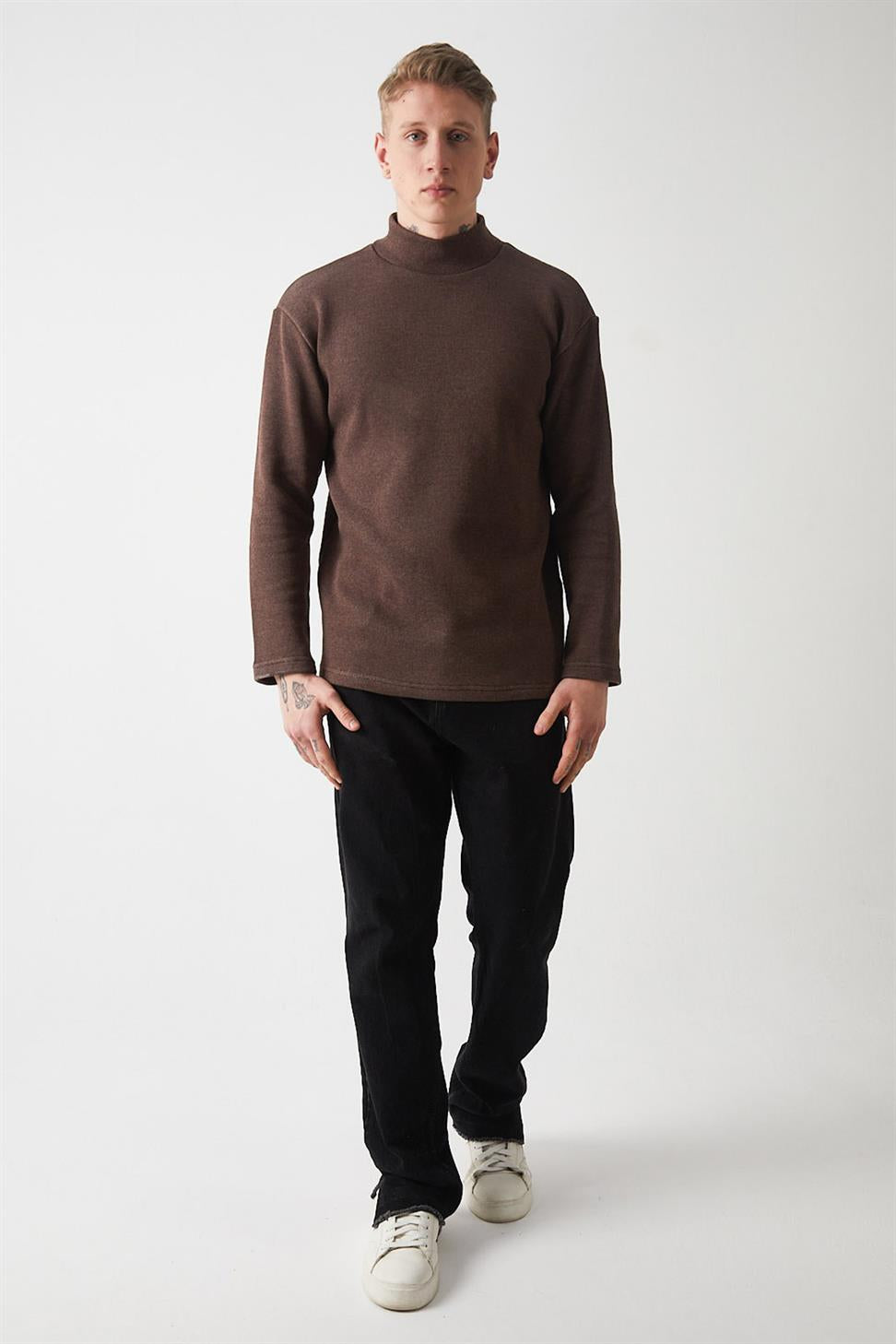 color:brown