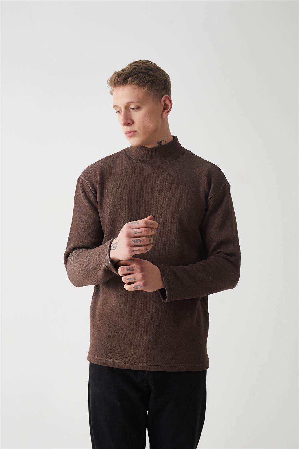 Men’s Turtleneck Knitted Sweater – Plain Knit, Modern Fit R-5849