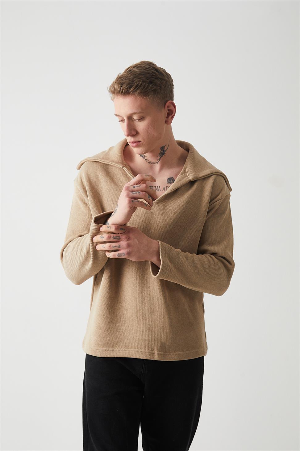  color:beige 