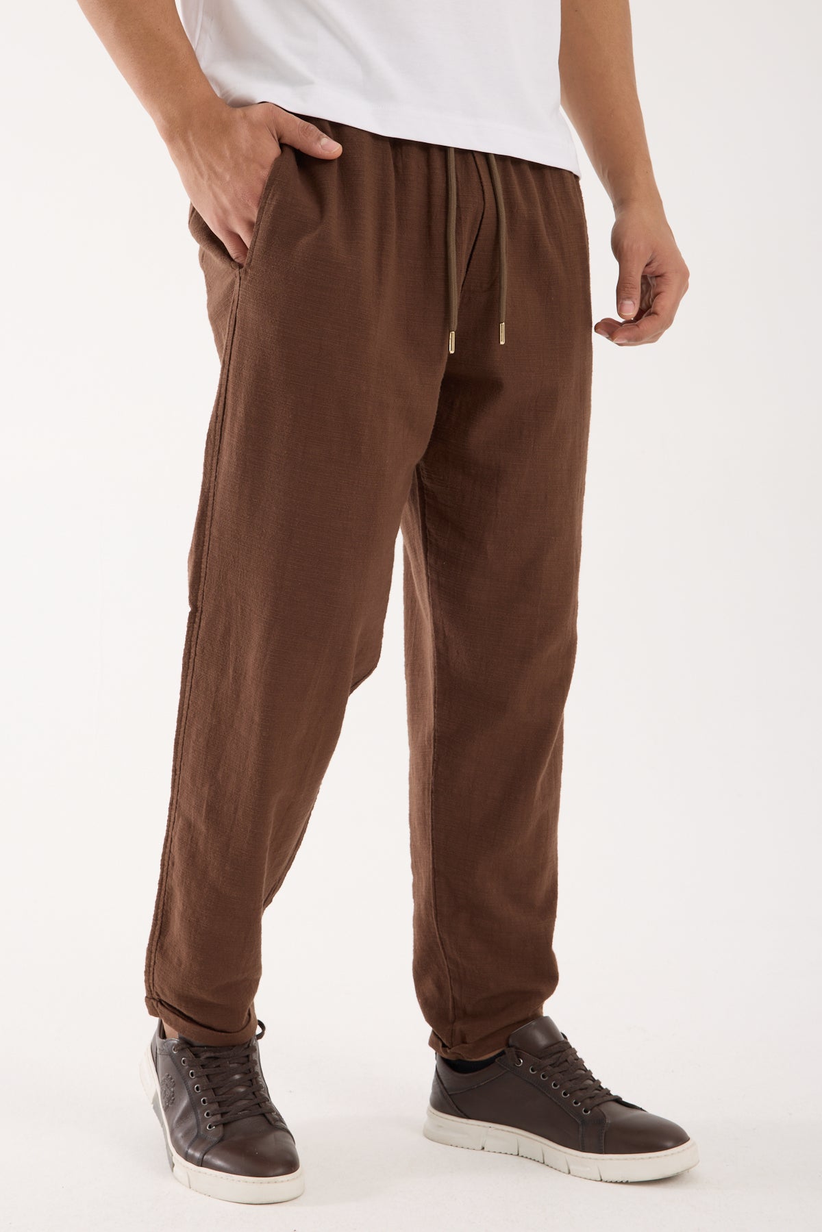 color:brown
