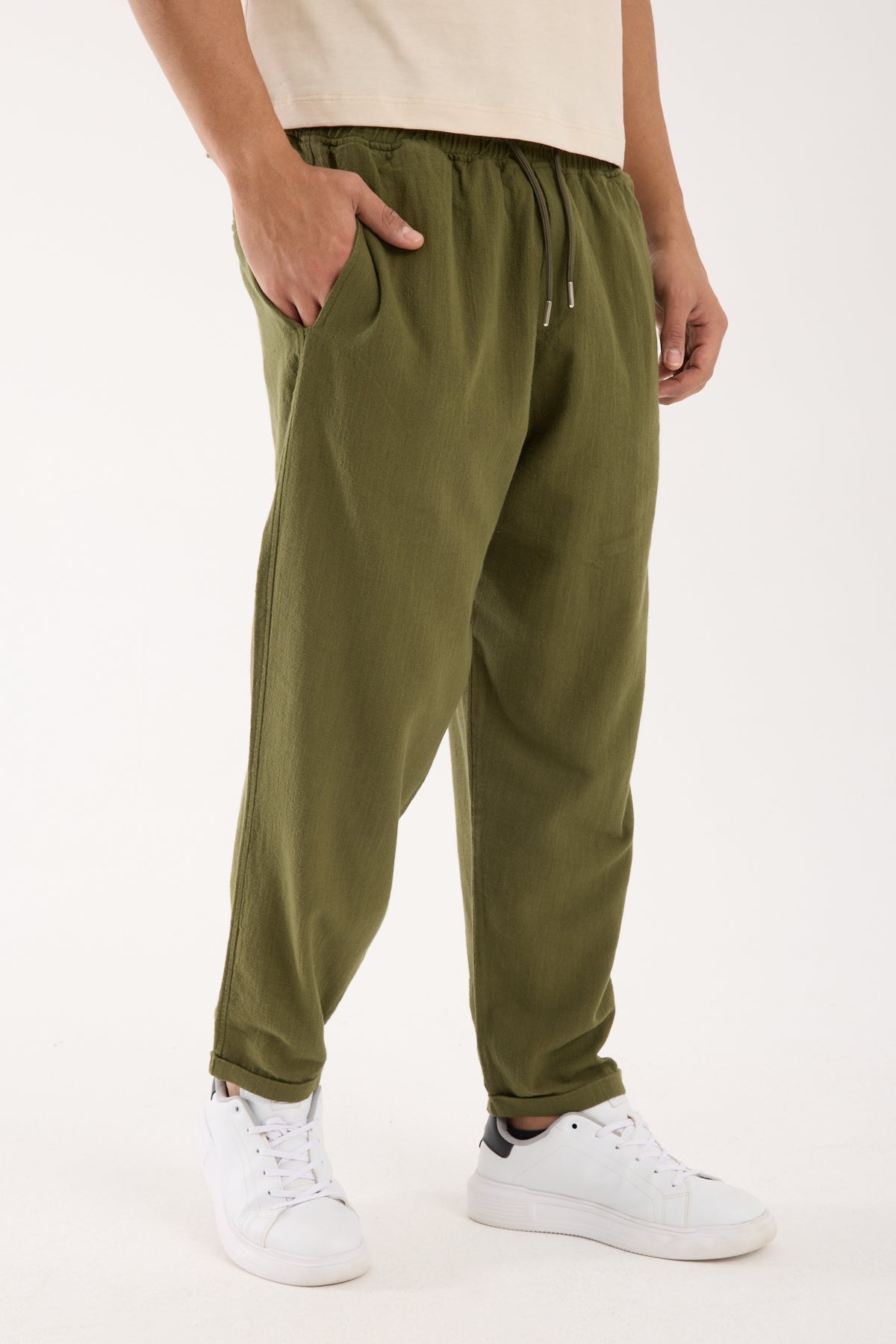 color:khaki