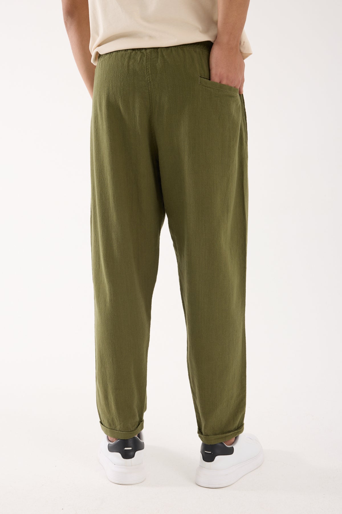 color:khaki