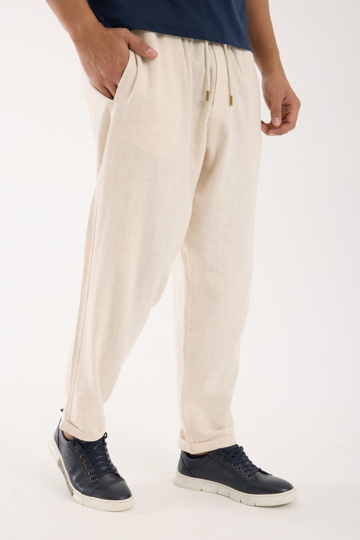 color:beige