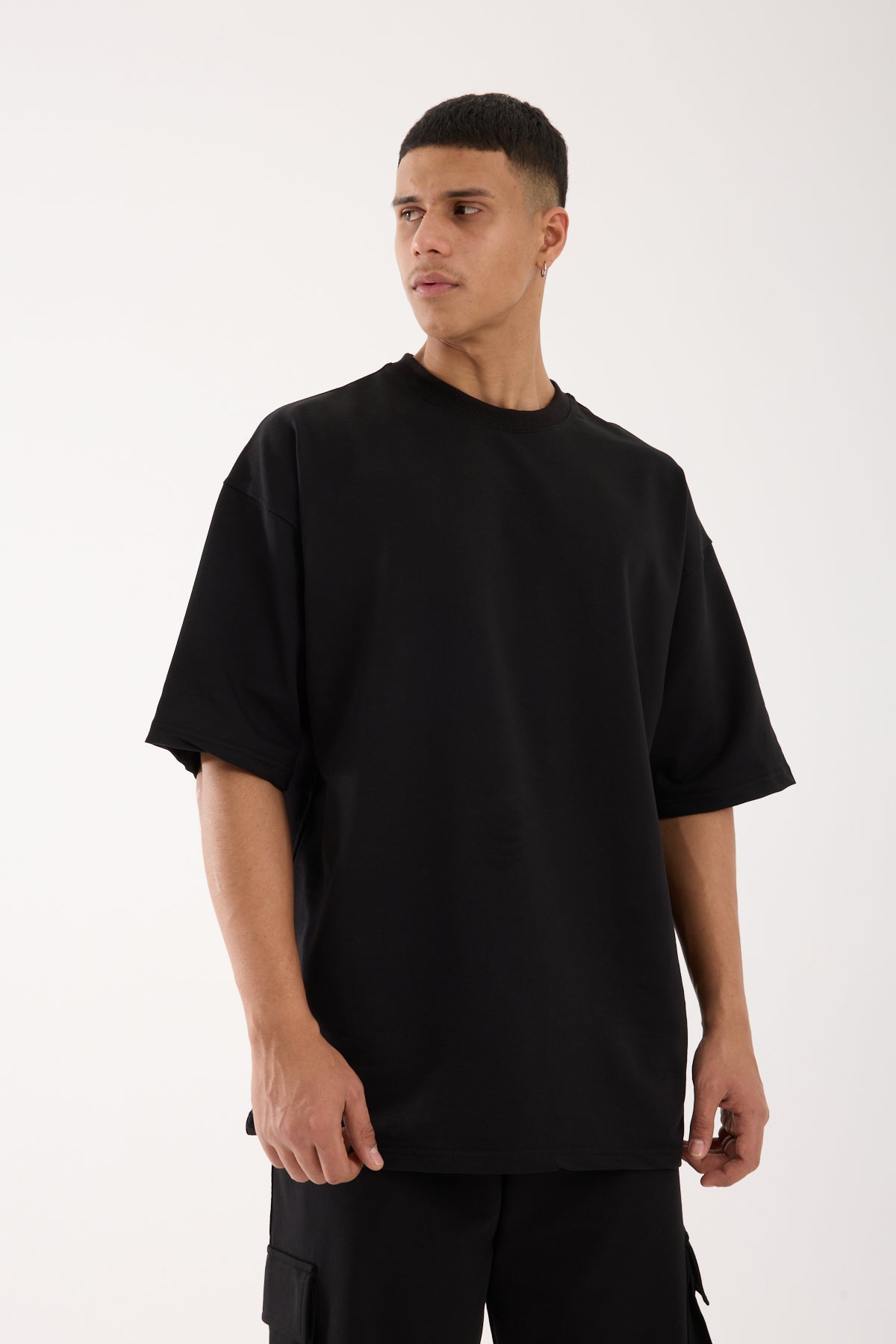 color:black