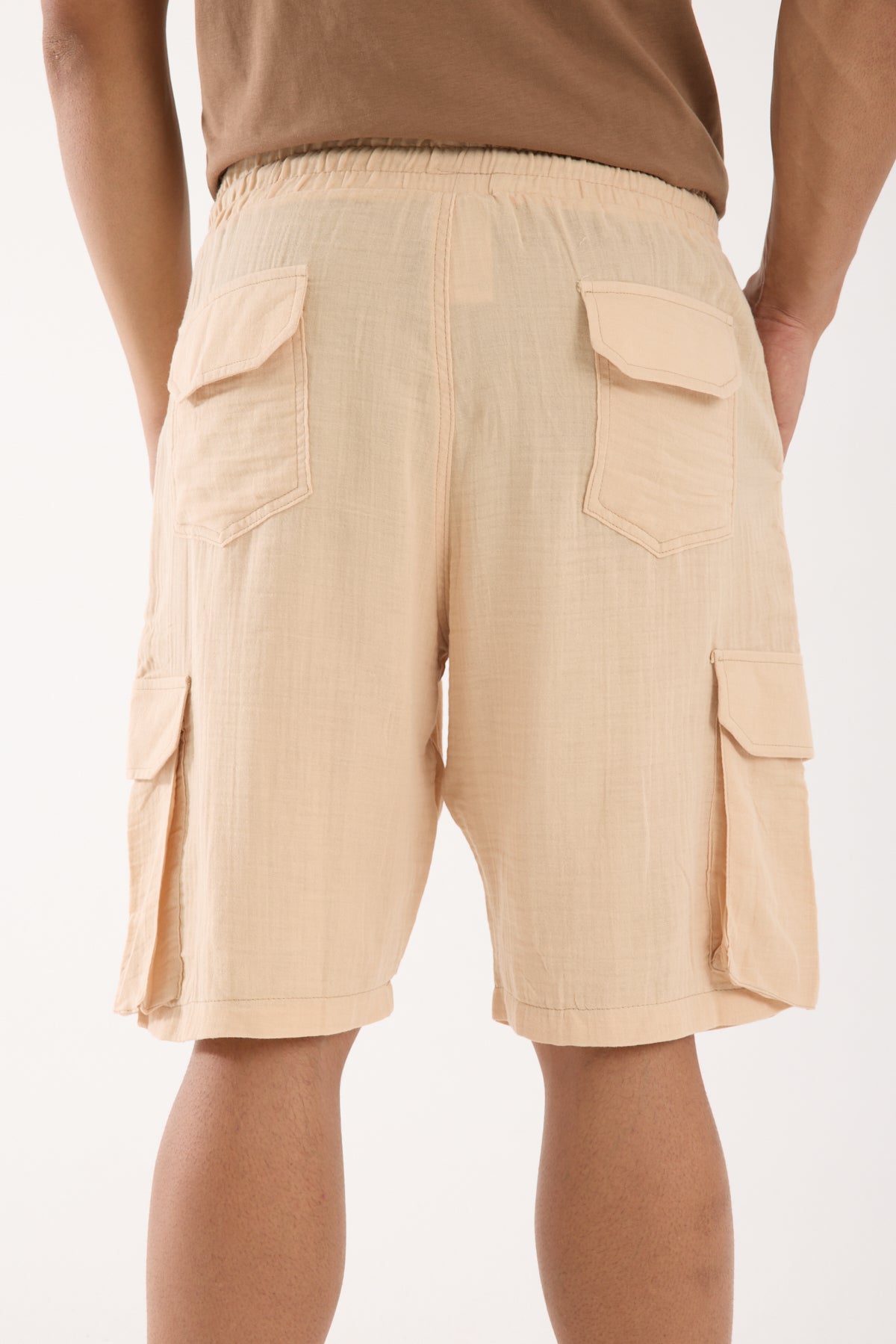 color:beige