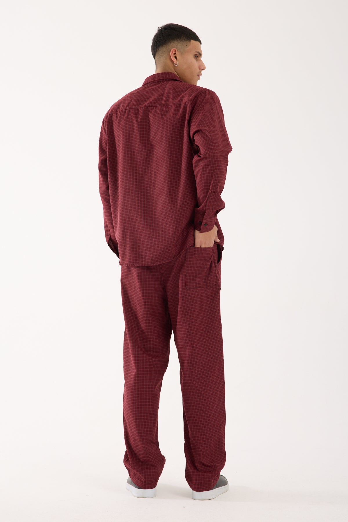 color:burgundy