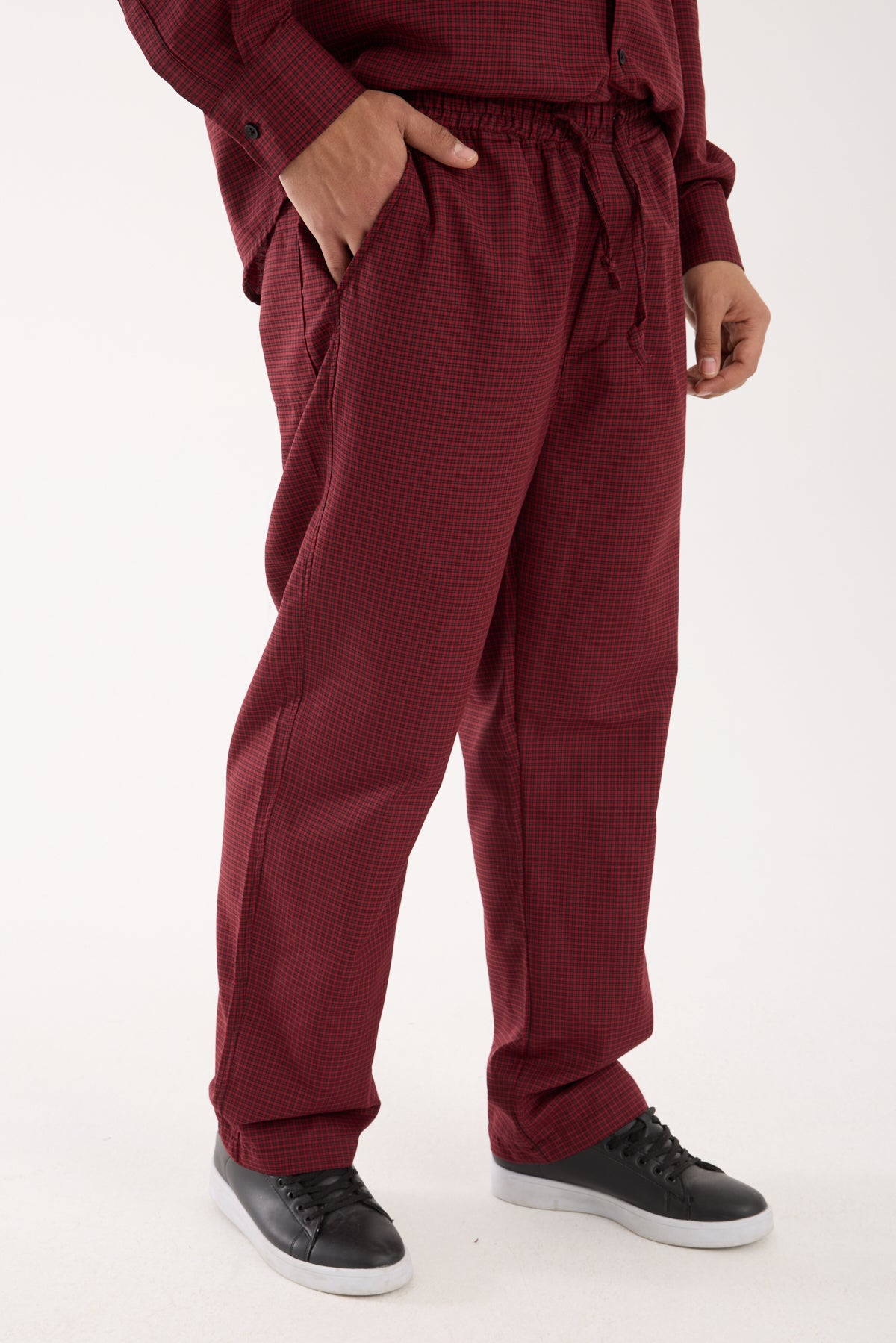 color:burgundy