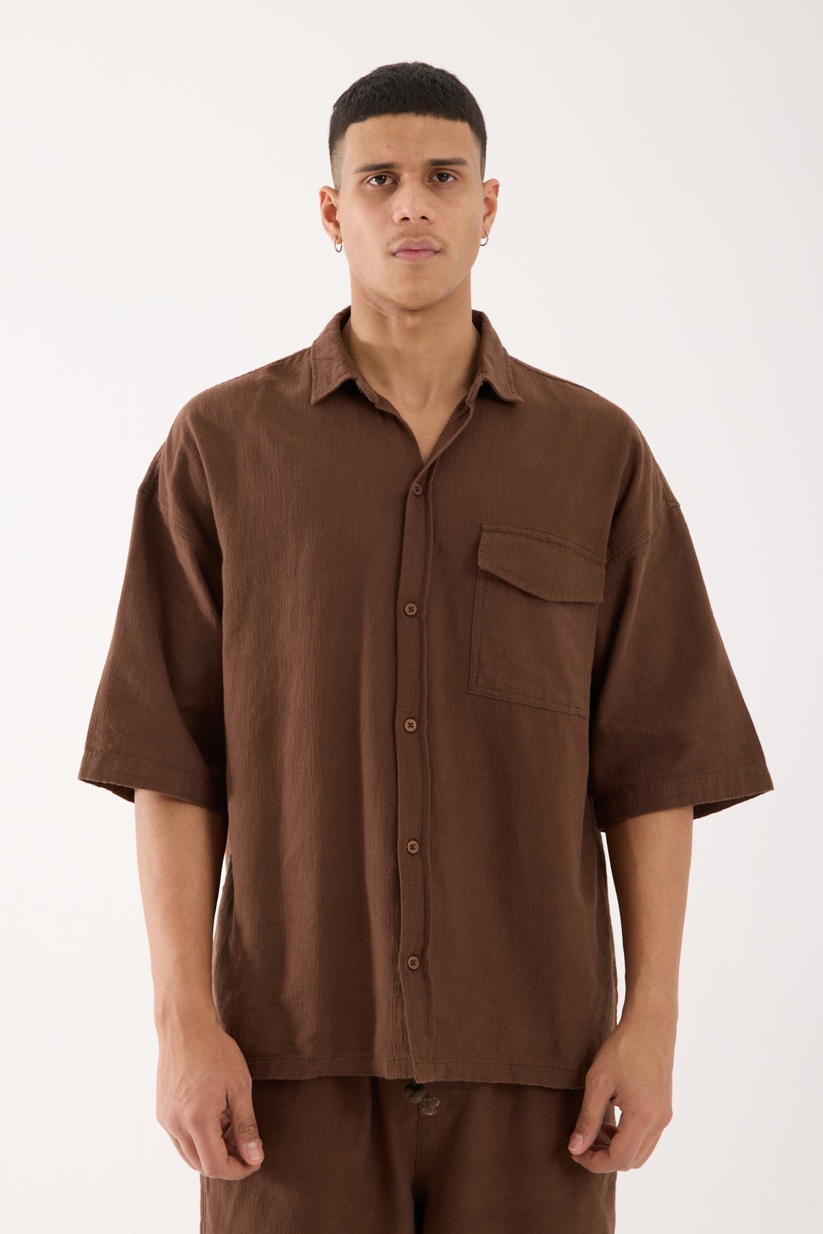 color:brown 