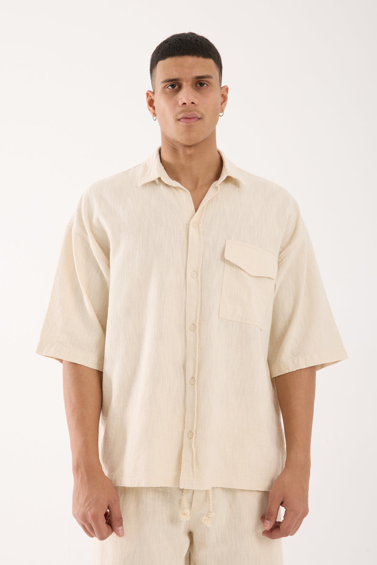 color:beige