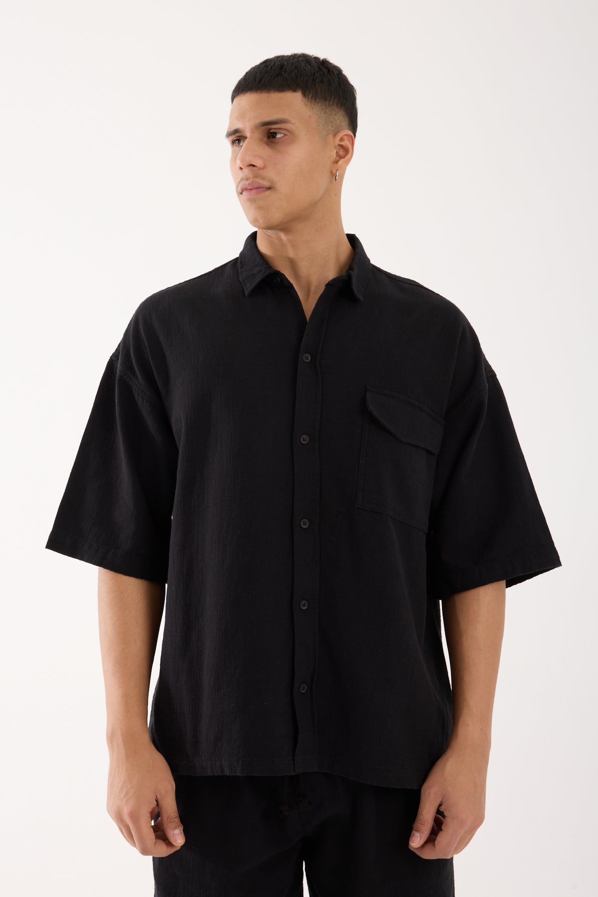 color:black