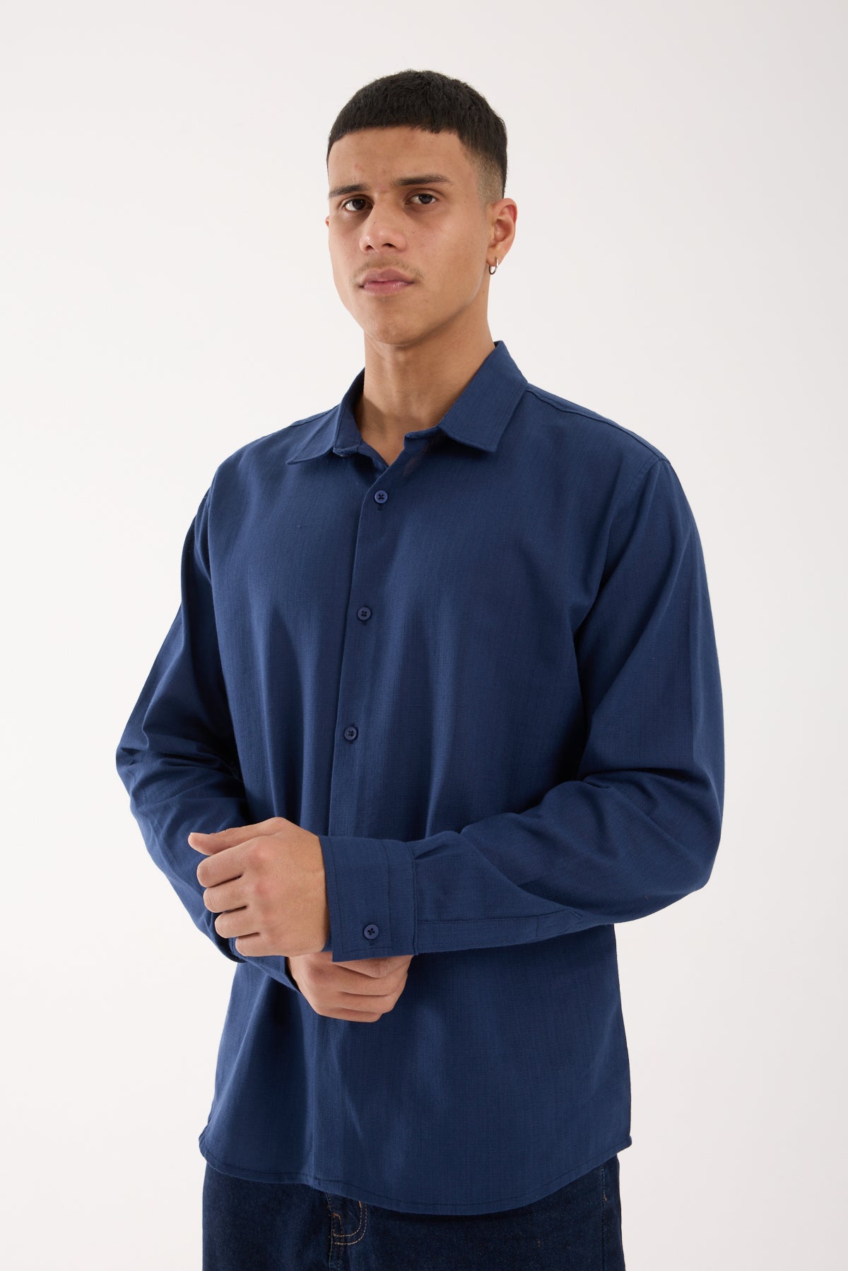 color:navy