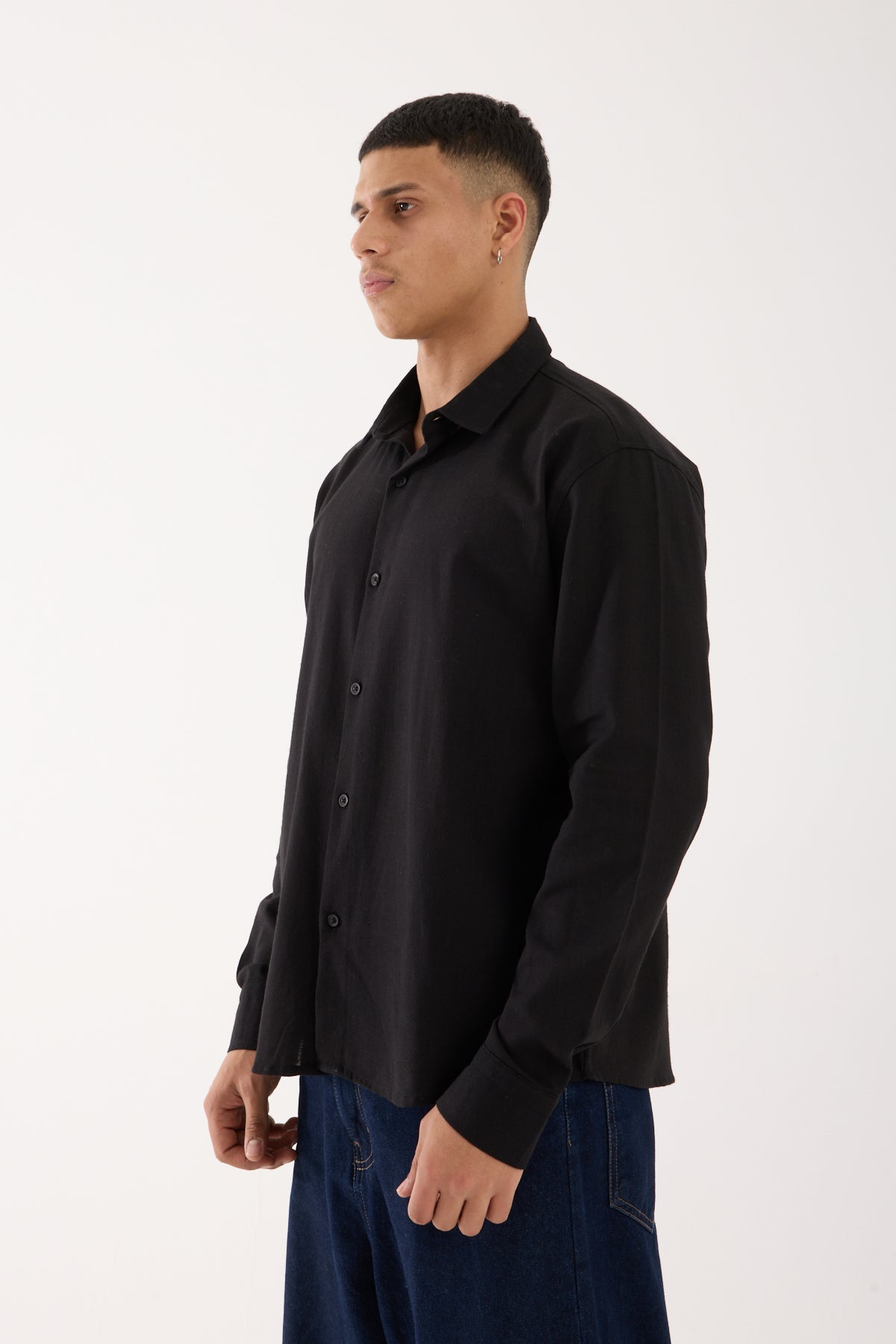 color:black