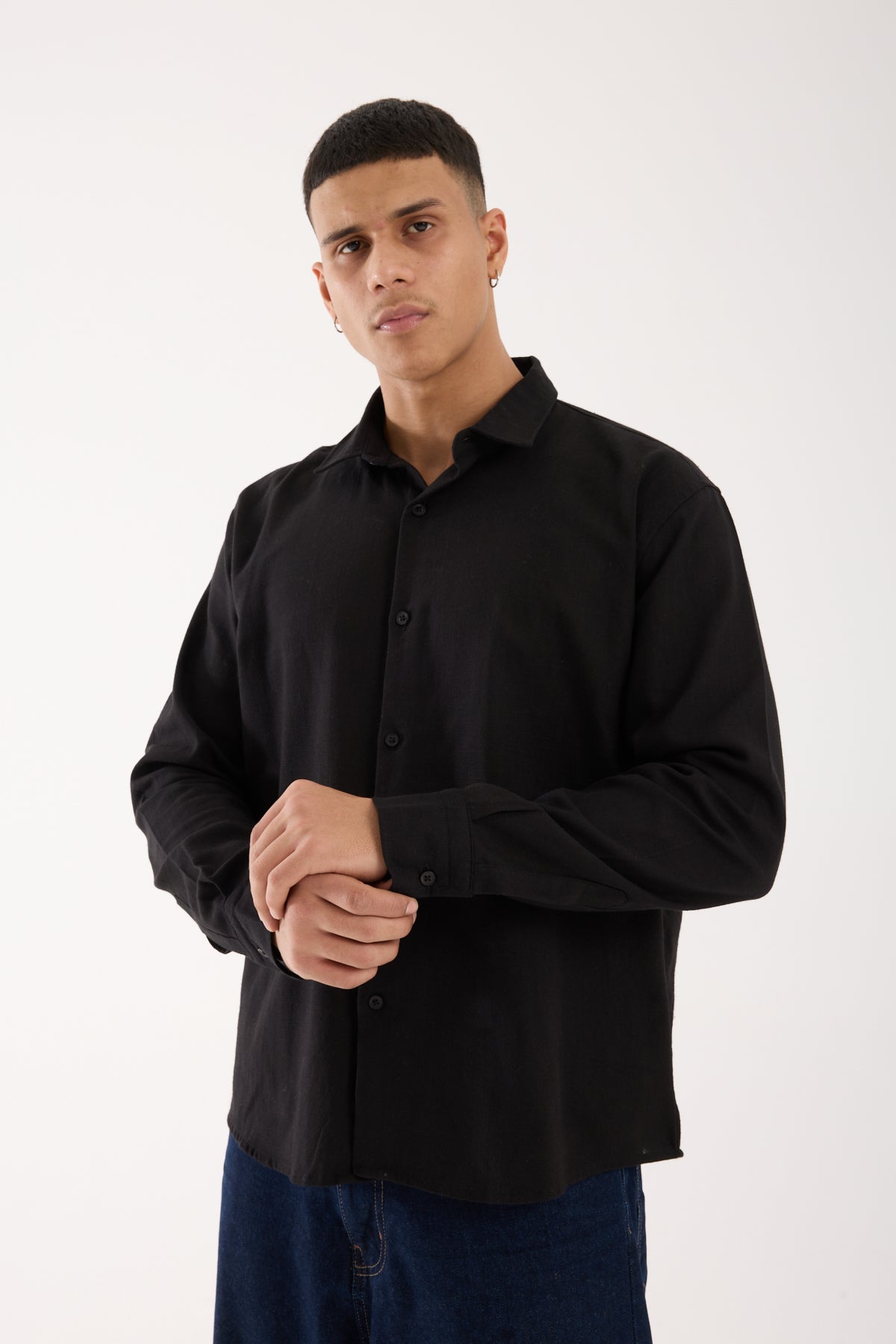 color:black