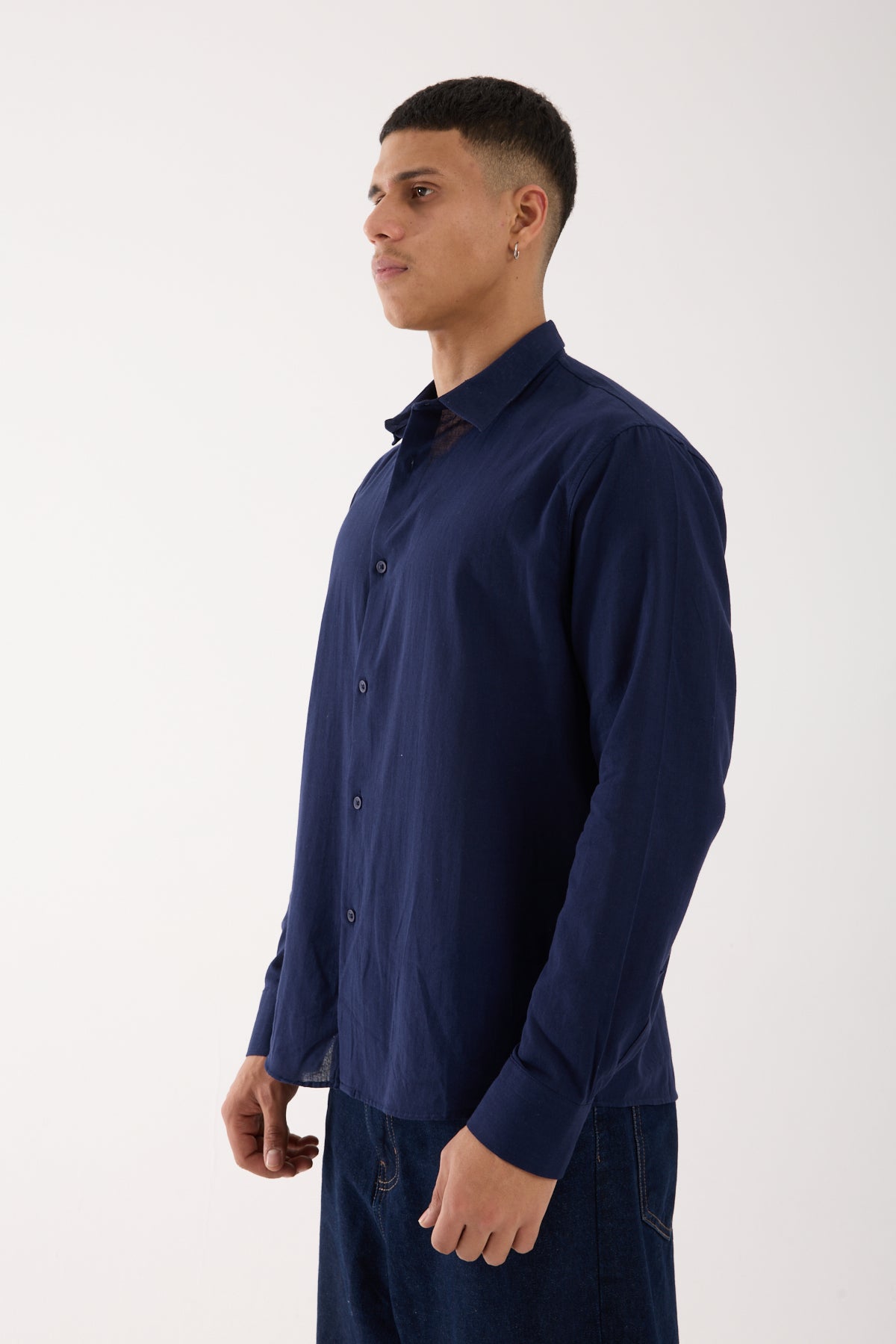 color:navy