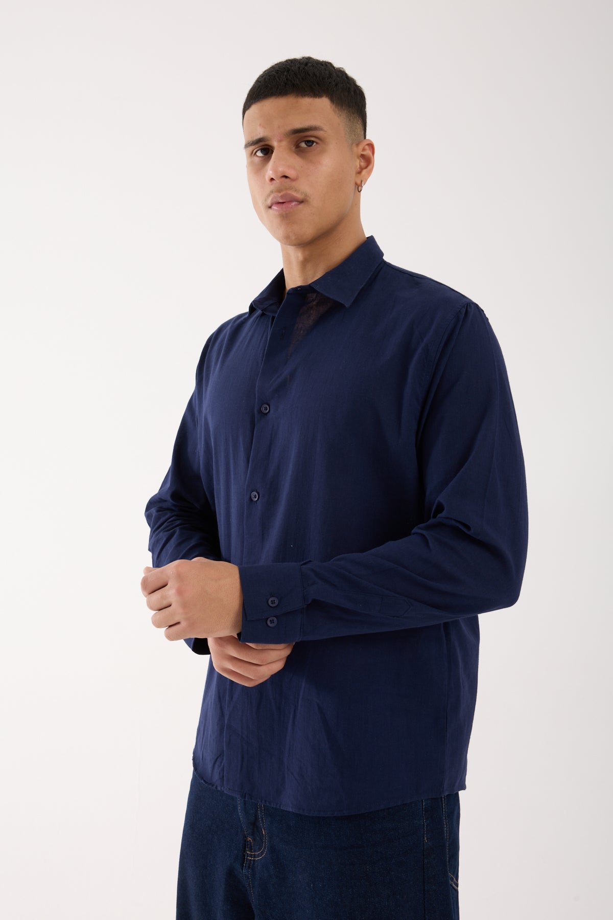 color:navy
