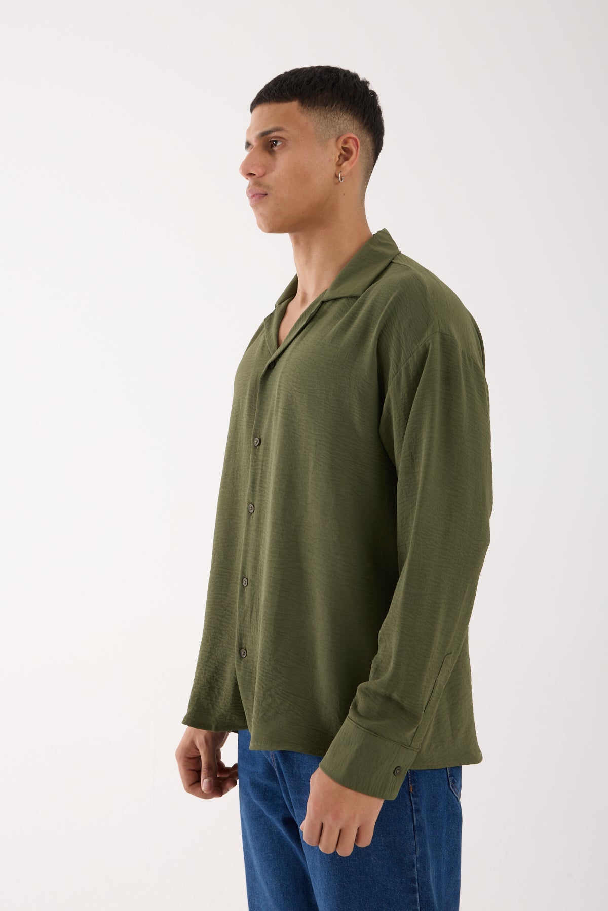 color:khaki