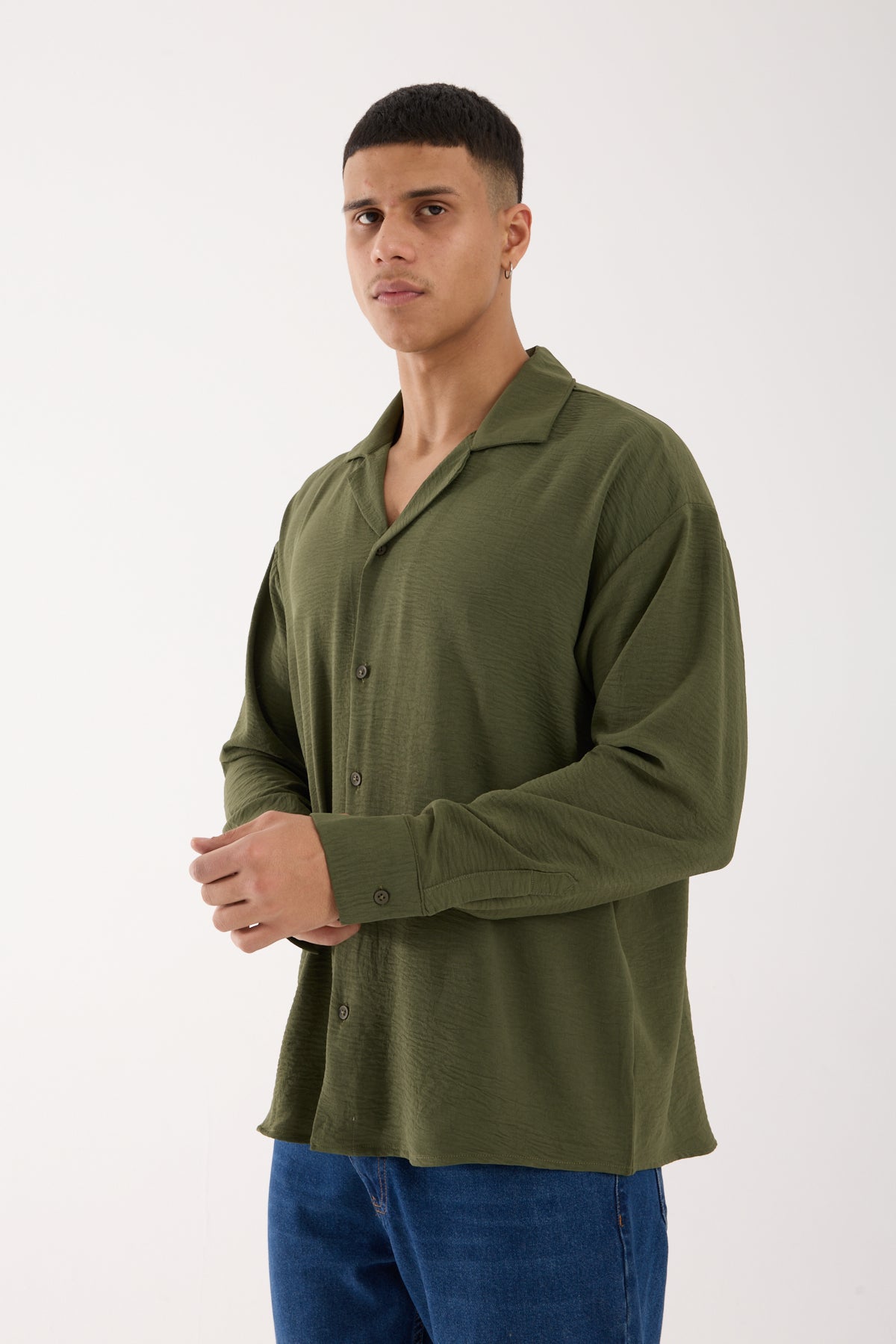 color:khaki
