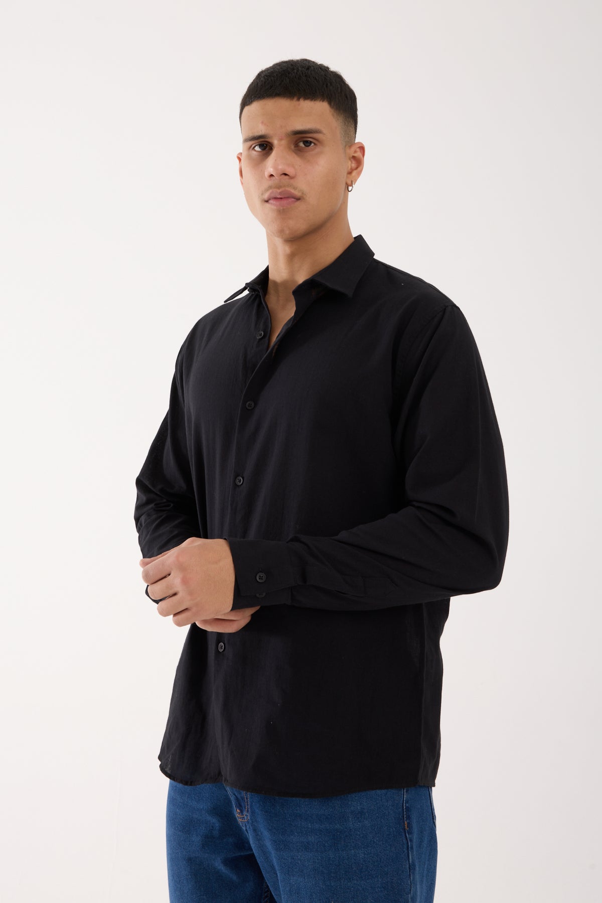 color:black