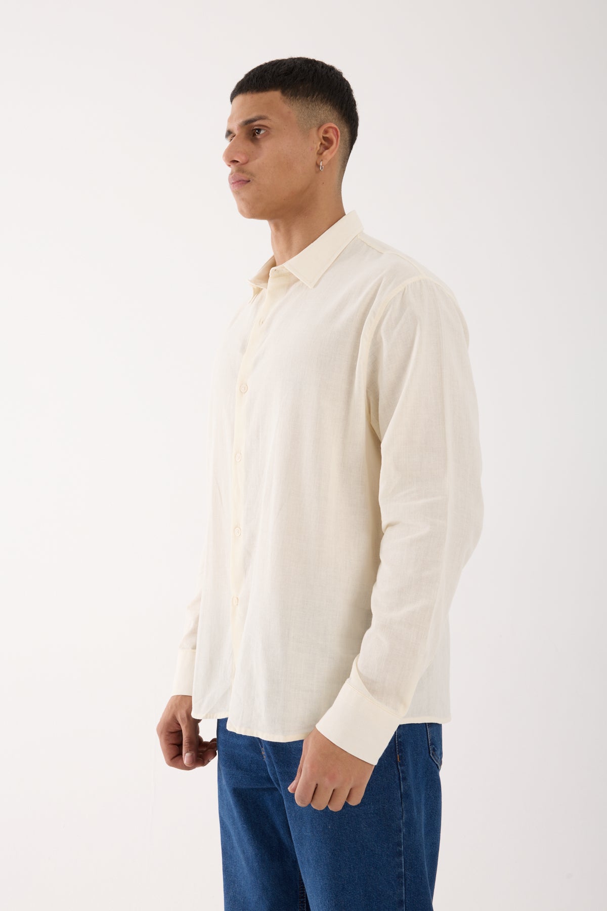 color:beige