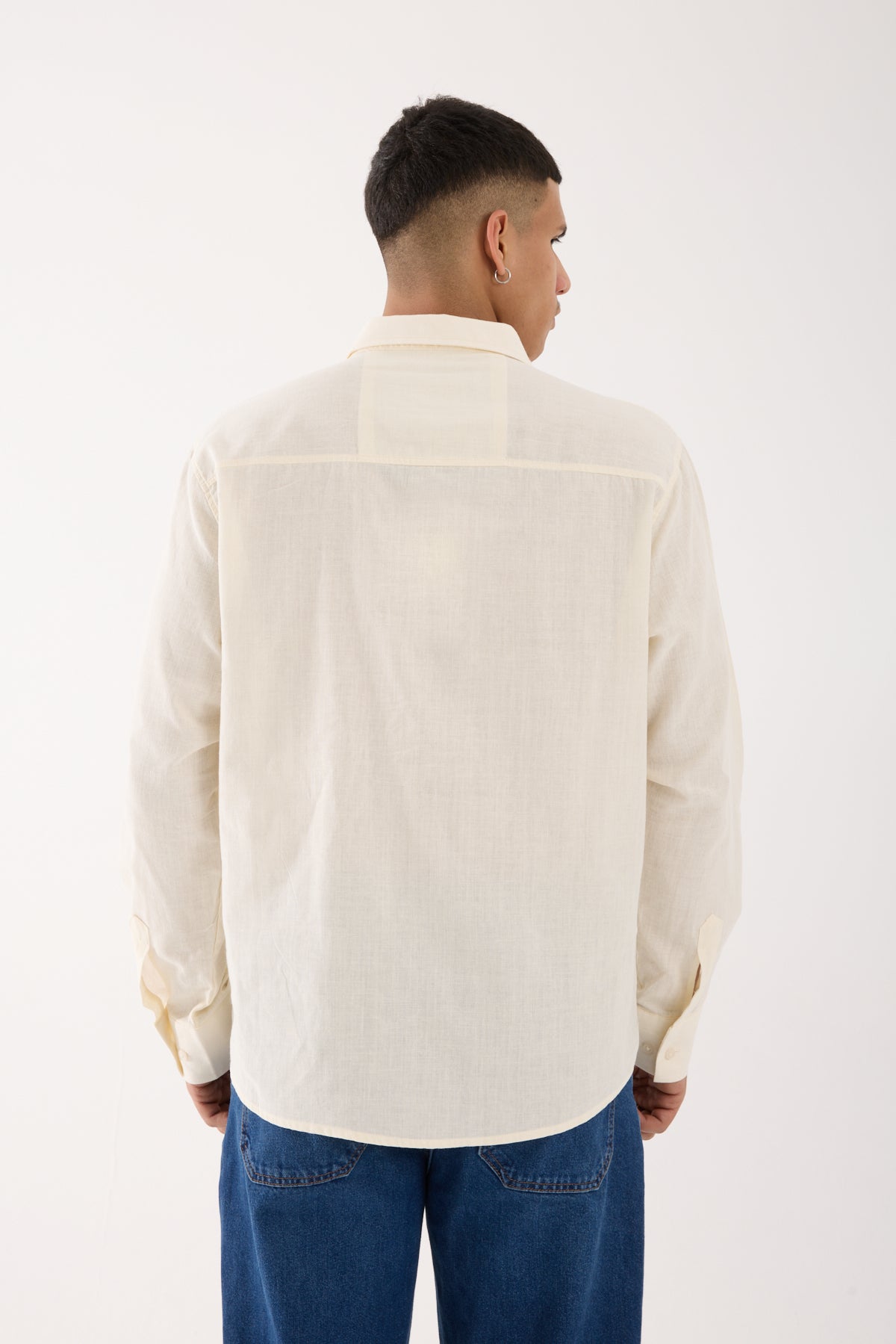 color:beige