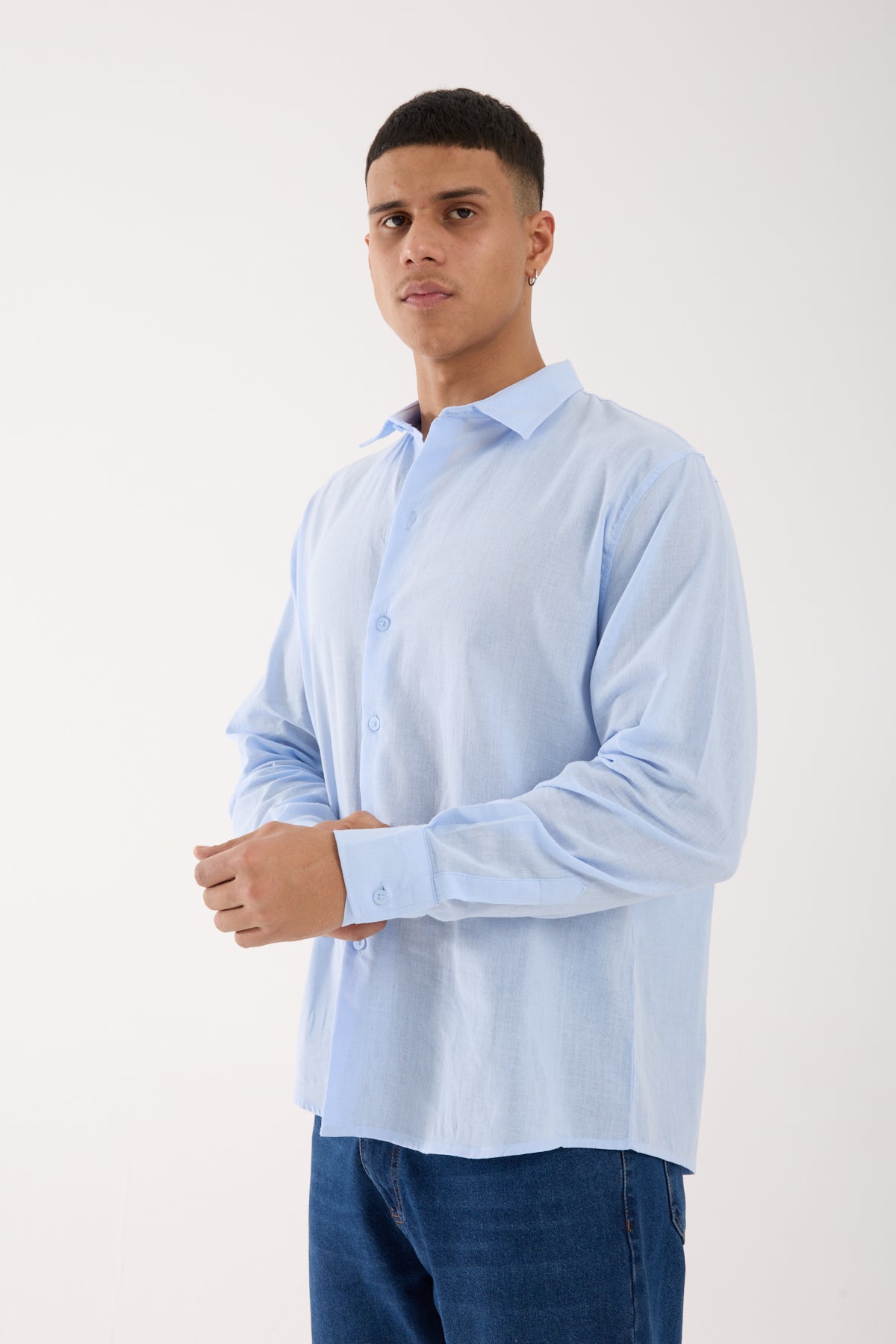 color:light blue 