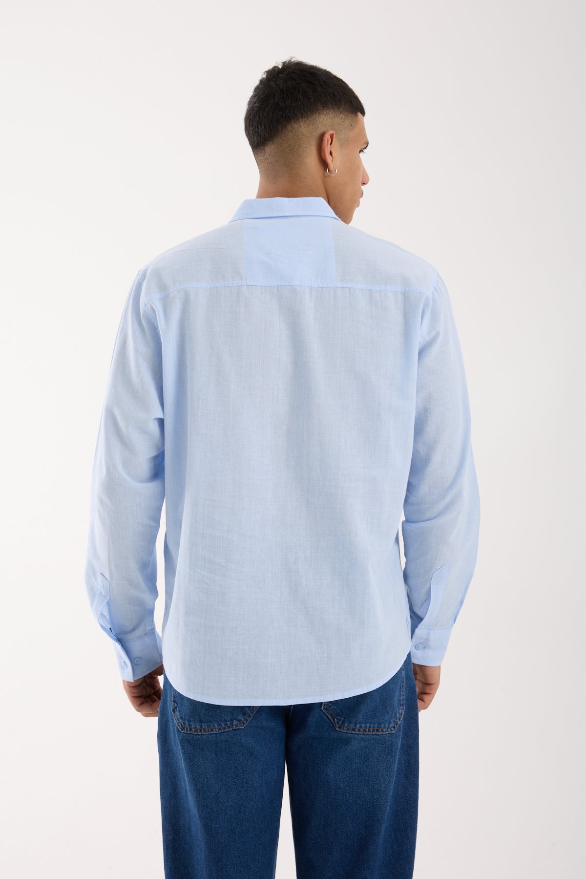 color:light blue 