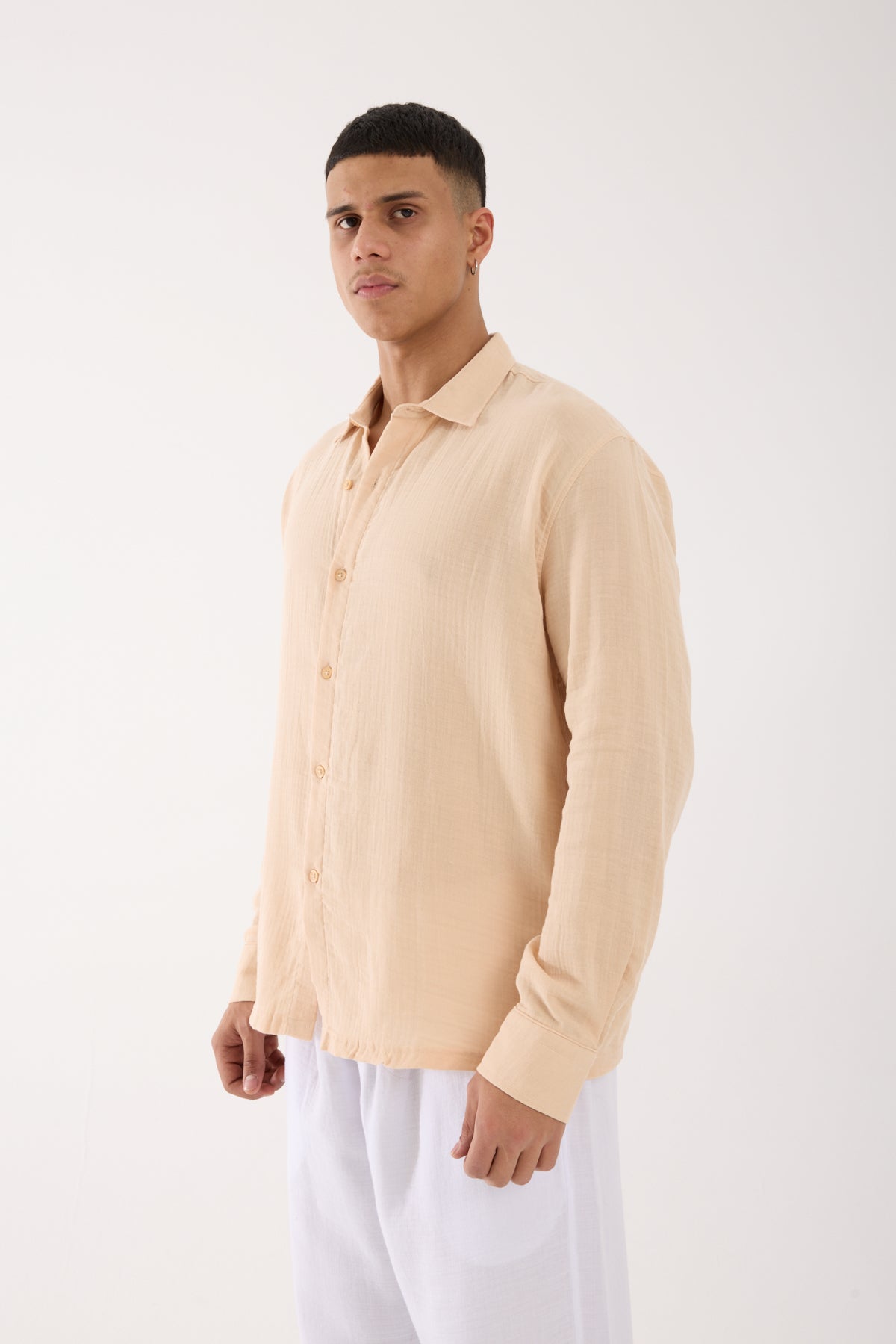 color:beige