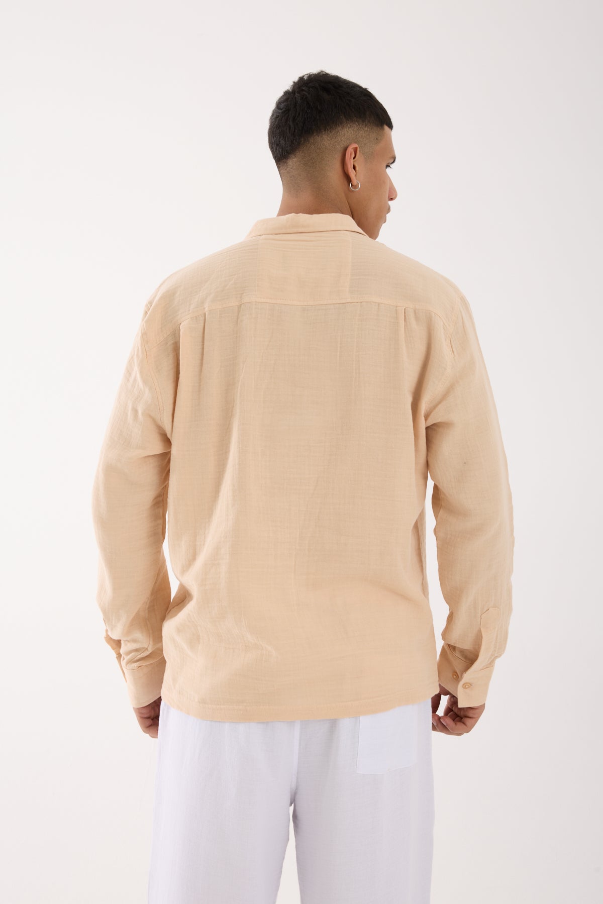 color:beige