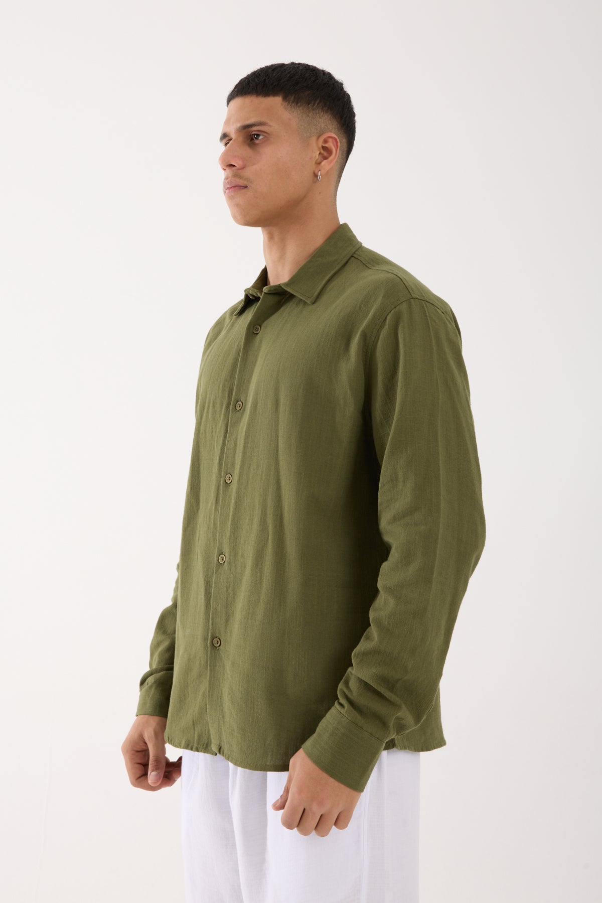 color:khaki