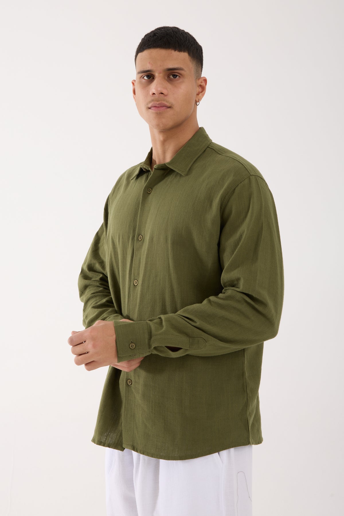 color:khaki