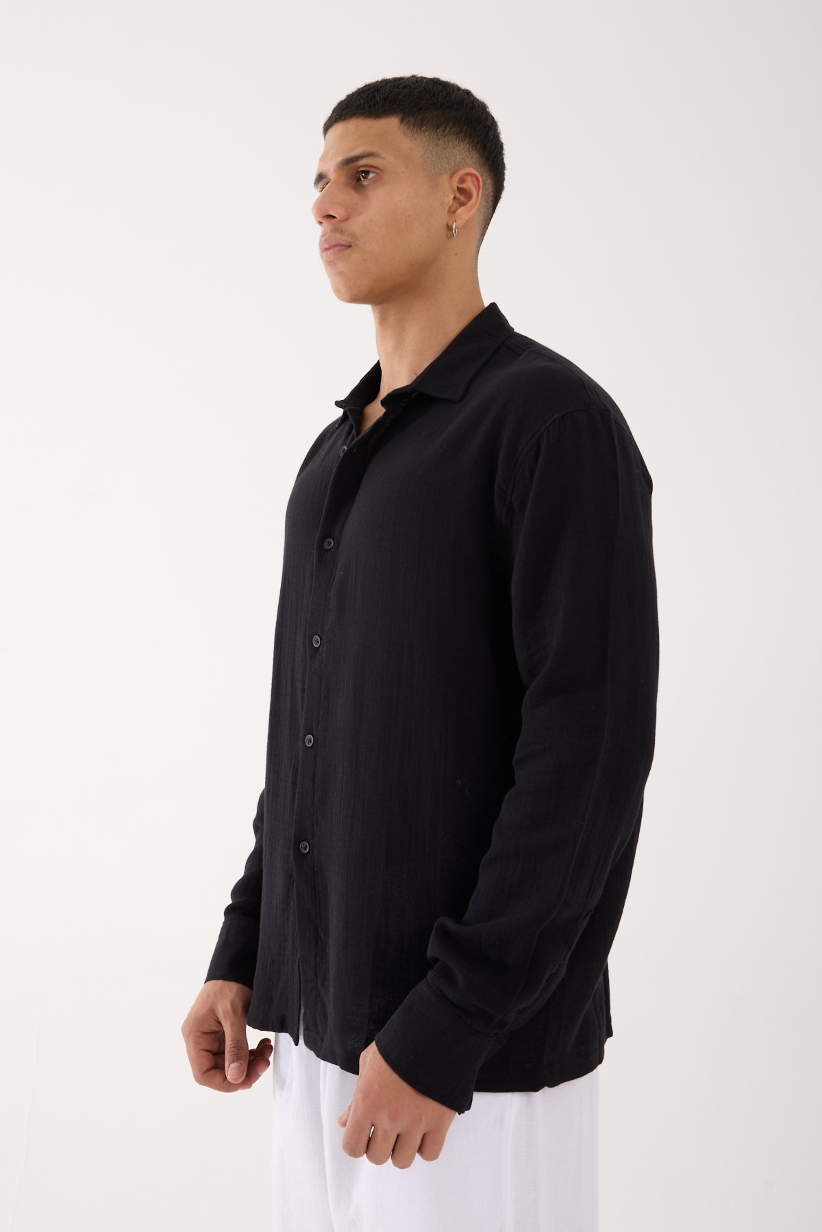 color:black