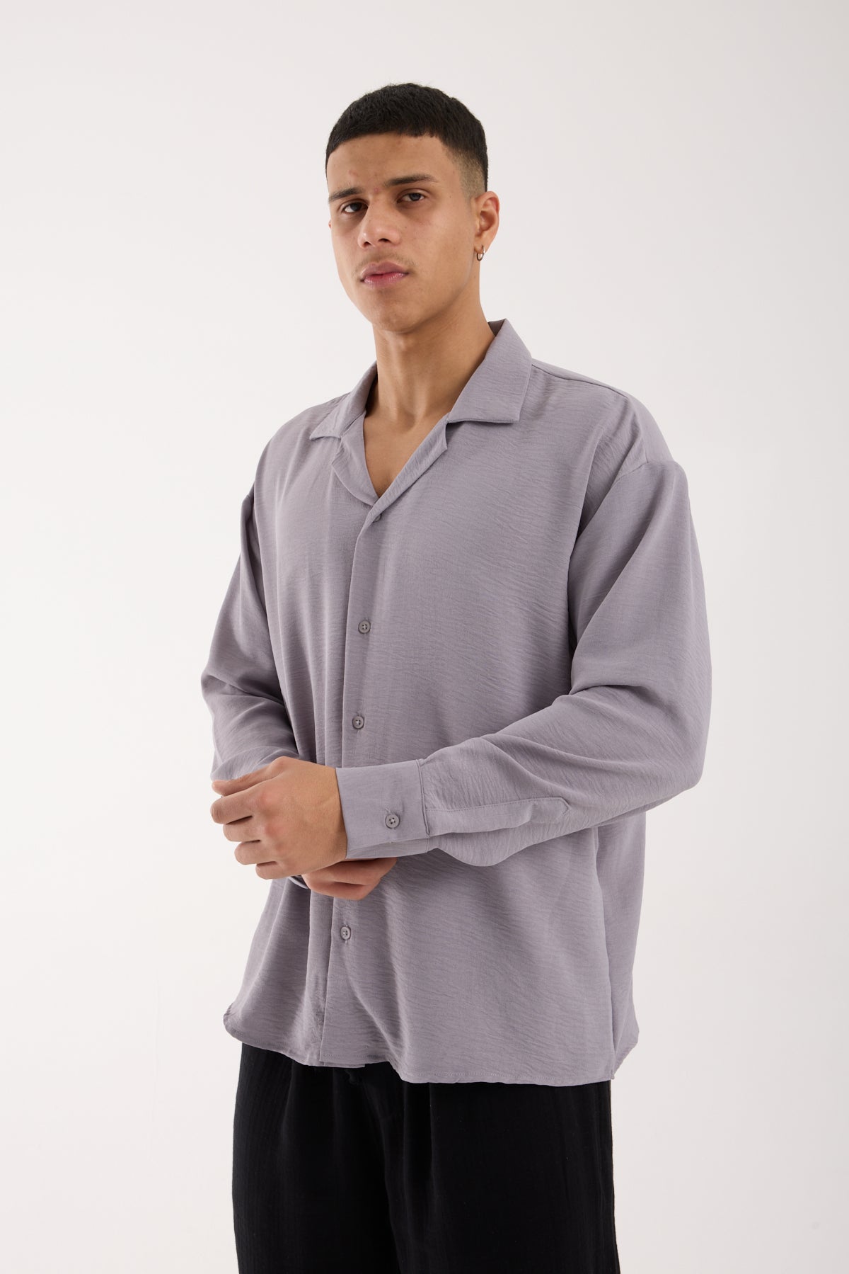 color:gray