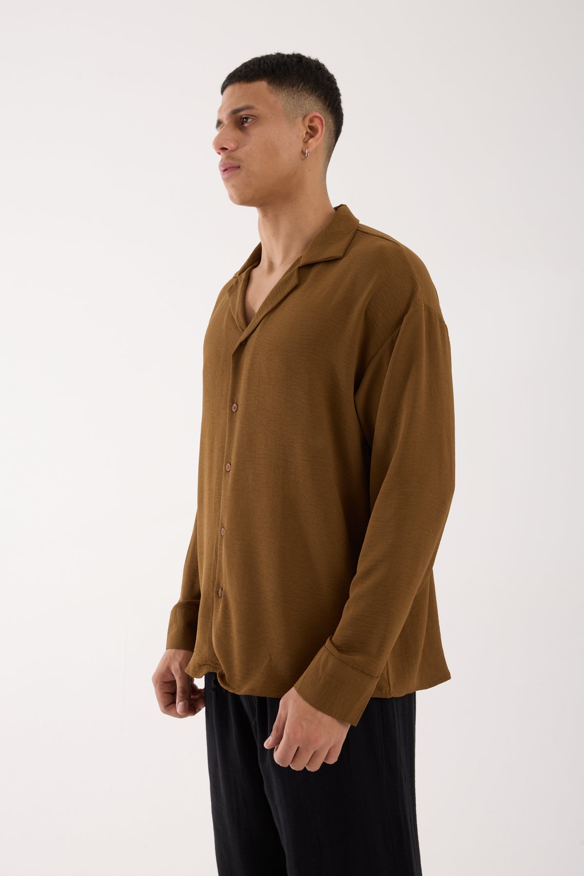 Men’s Oversized Open Collar Aerobin Shirt – Relaxed Fit Lightweight Long Sleeve Shirt R-3575