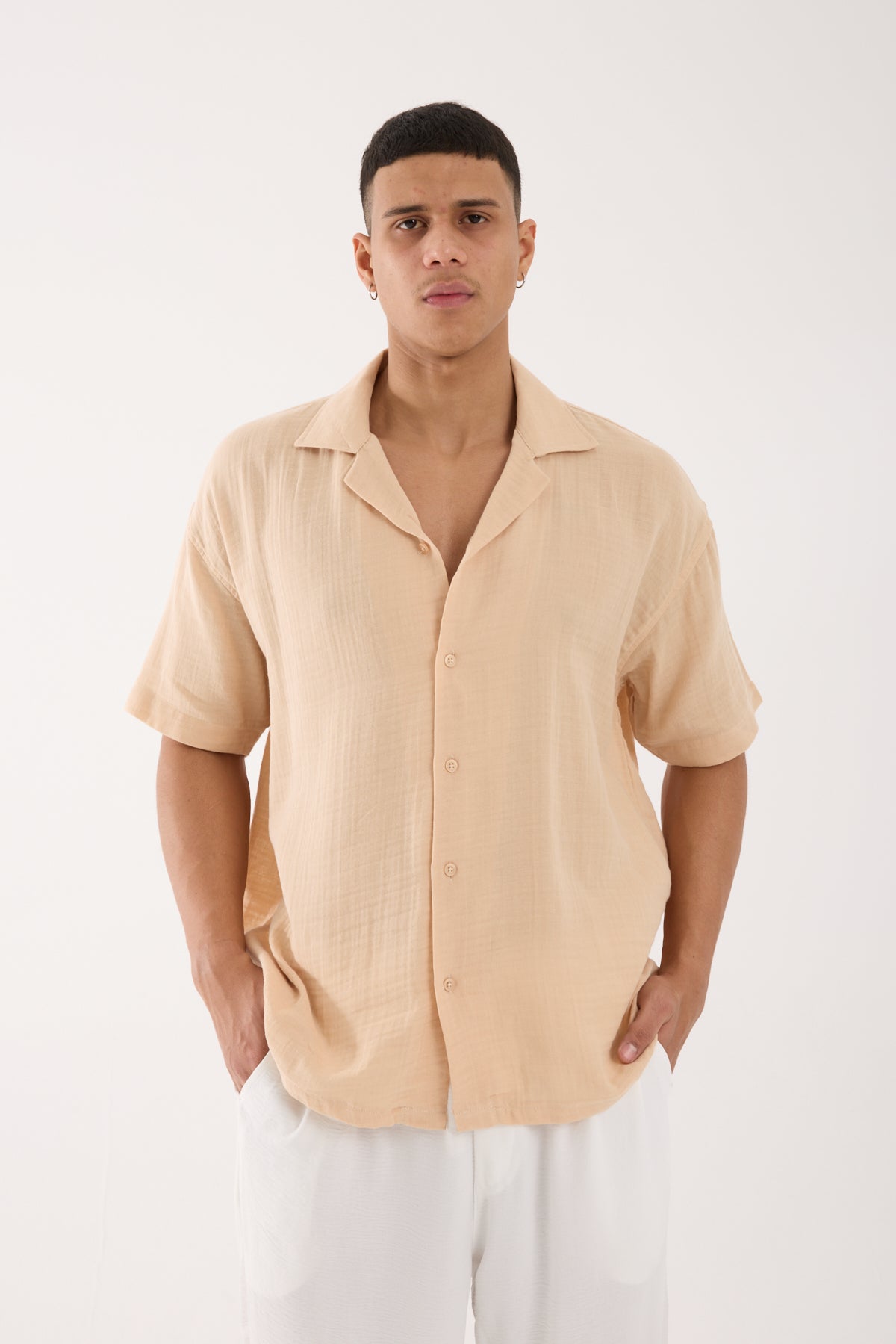 color:beige