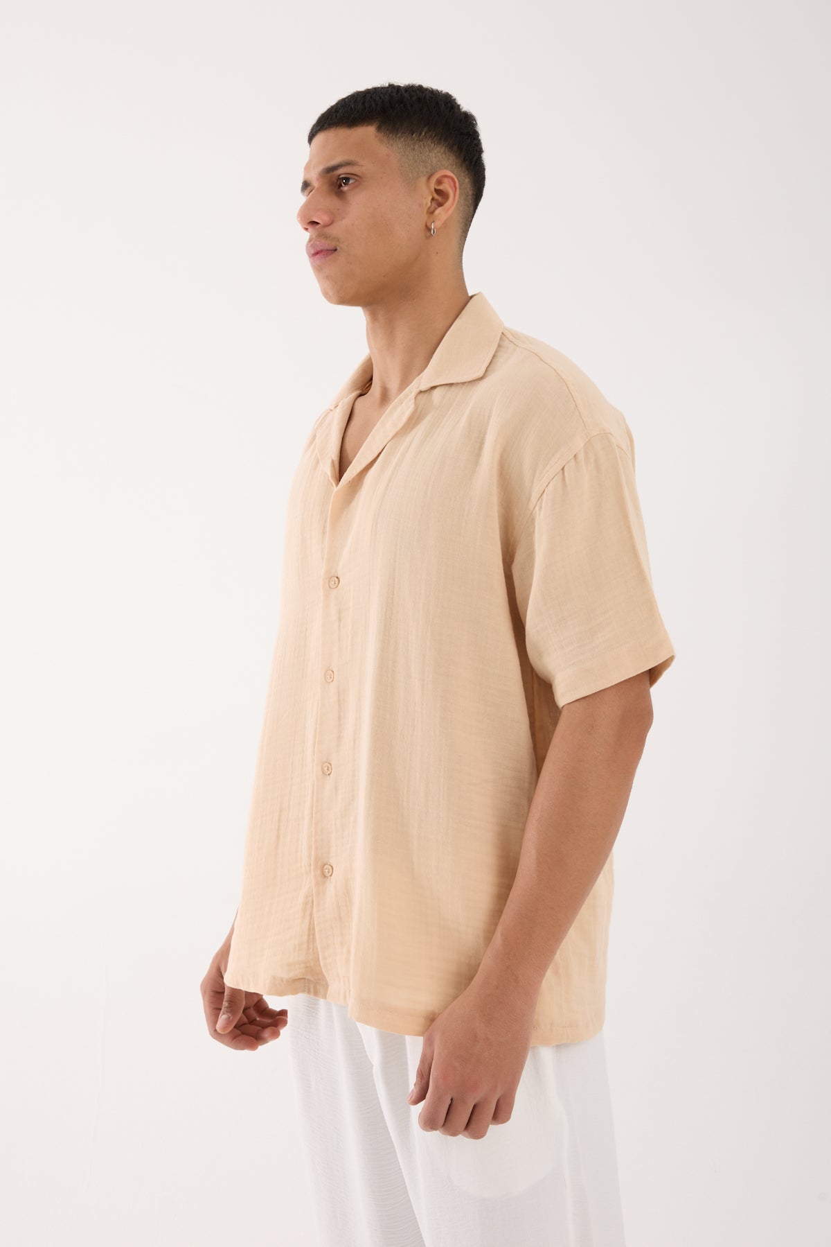 color:beige