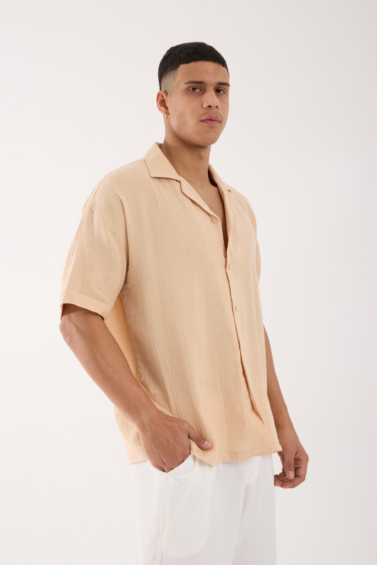 color:beige