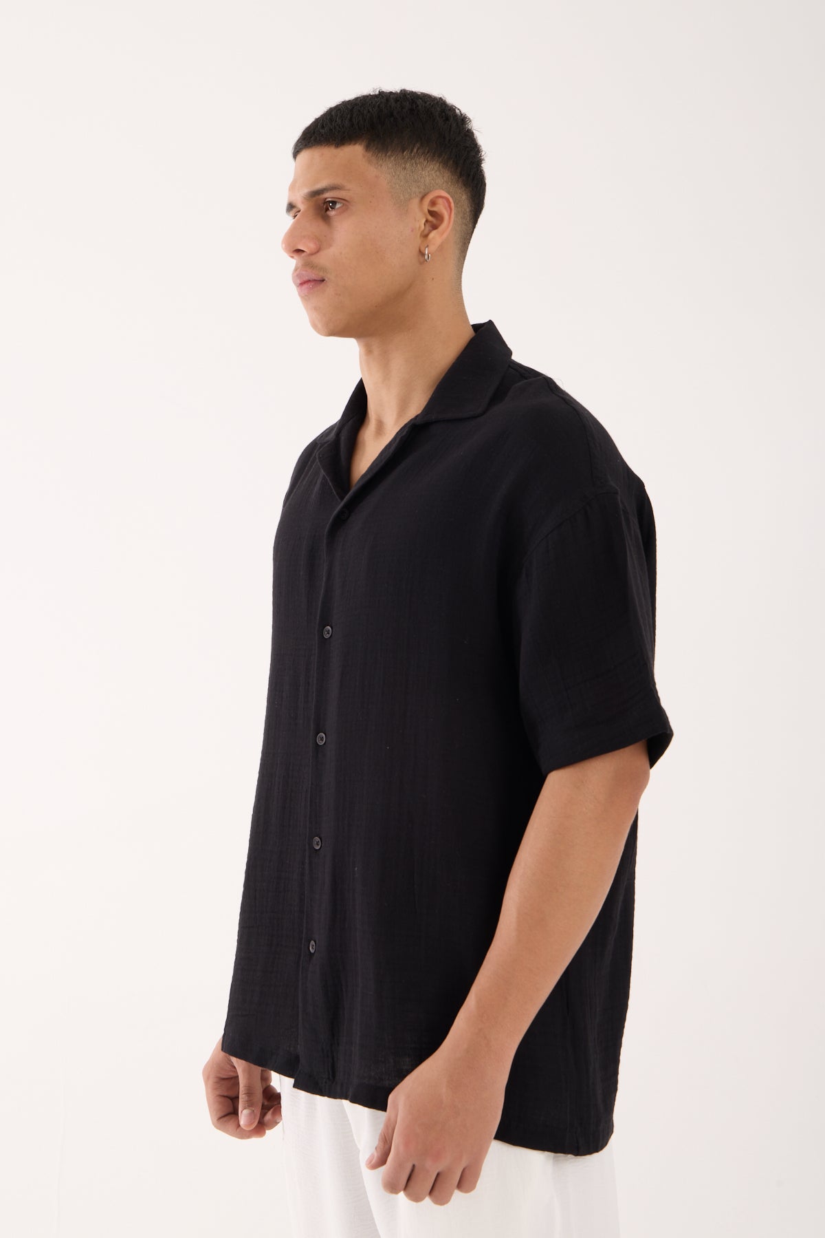 color:black
