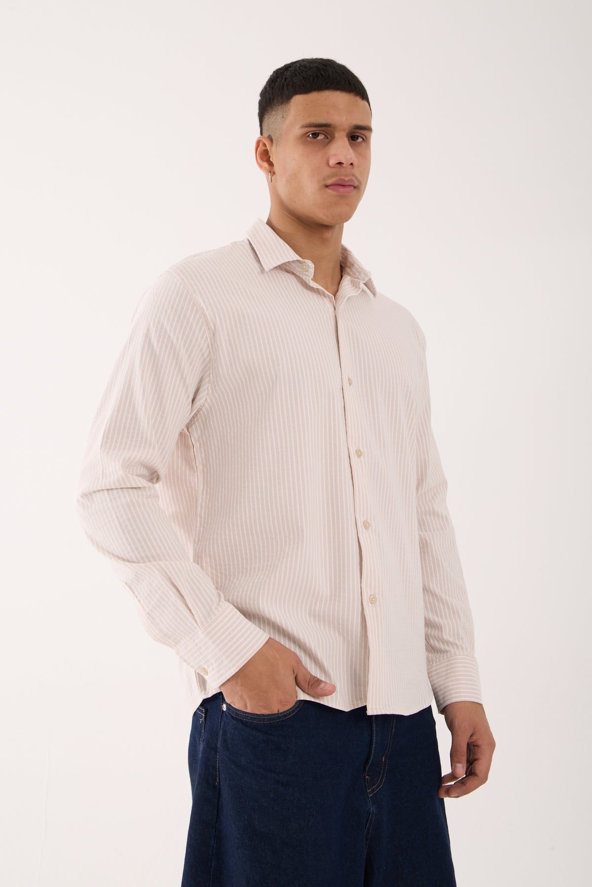  color:beige