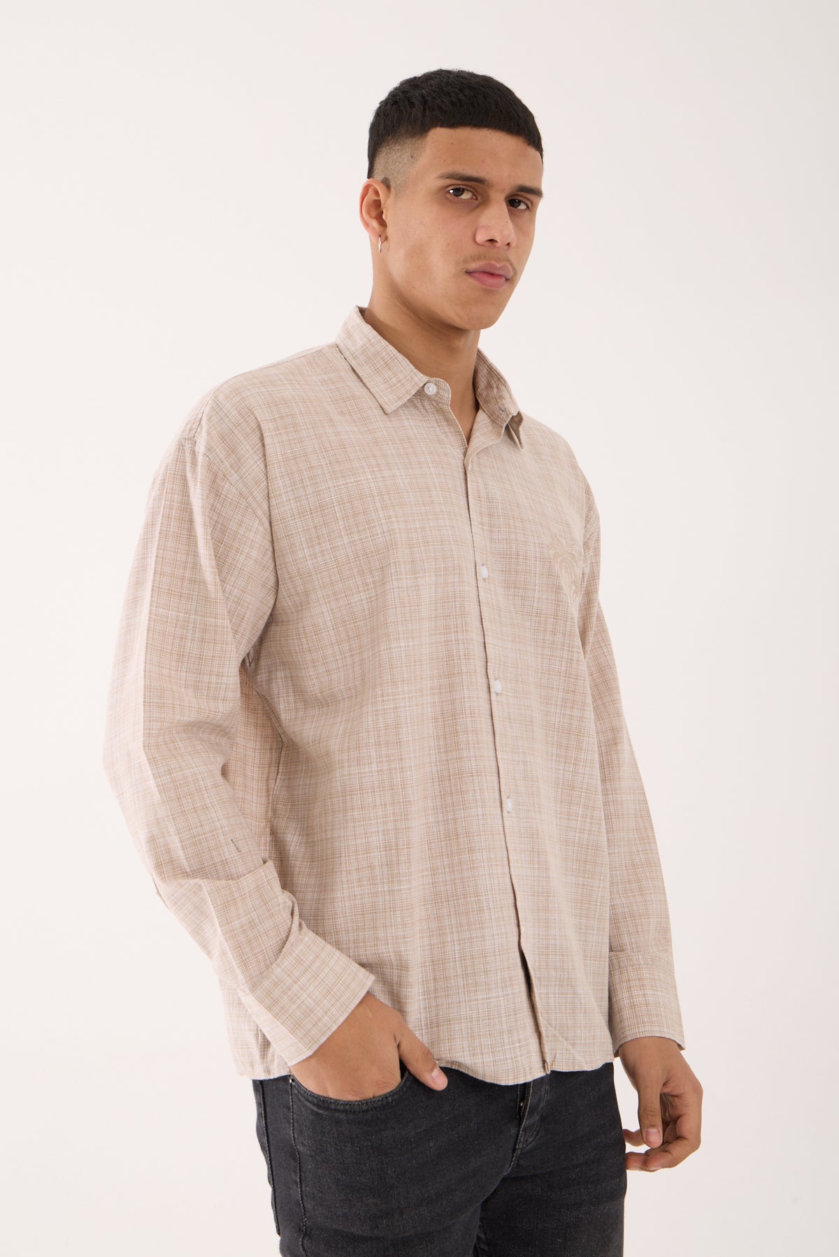 color:beige