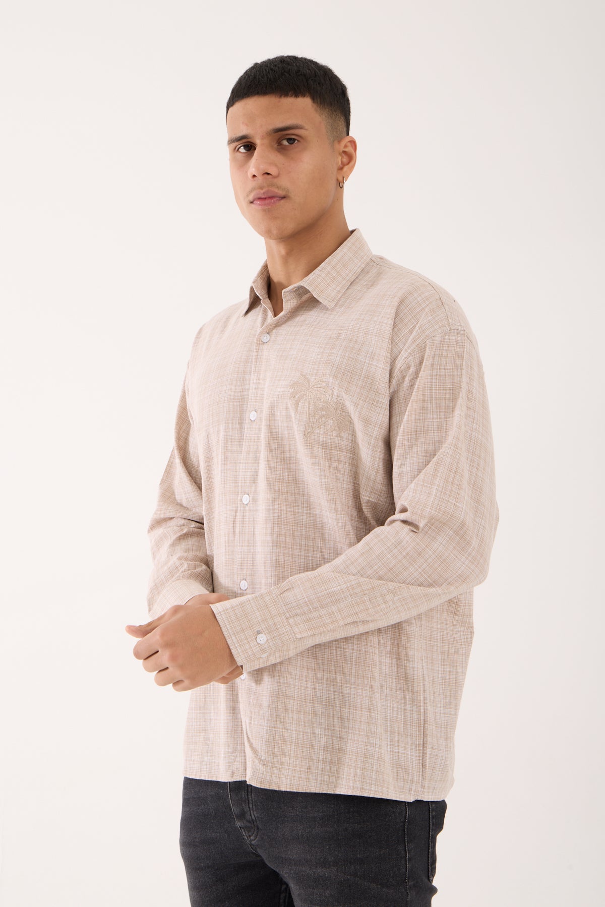 color:beige