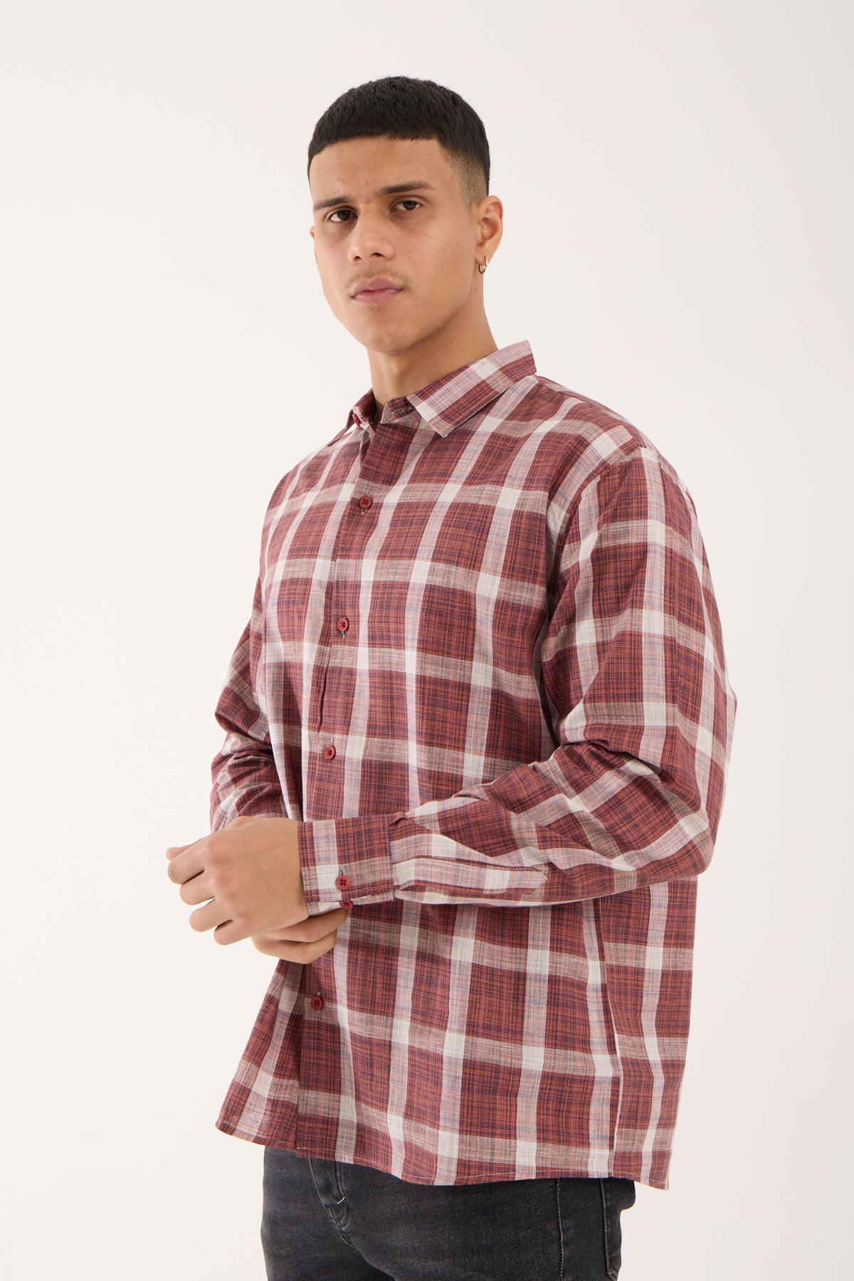 color:burgundy